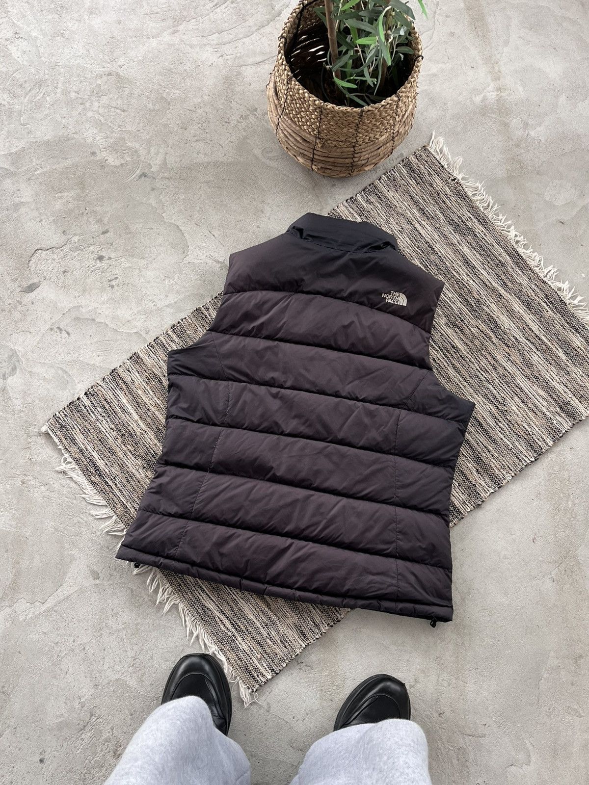 The North Face Vintage The North Face 700 Black Outdoor Puffer Vest Y2K Size XL / US 12-14 / IT 48-50 - 2 Thumbnail
