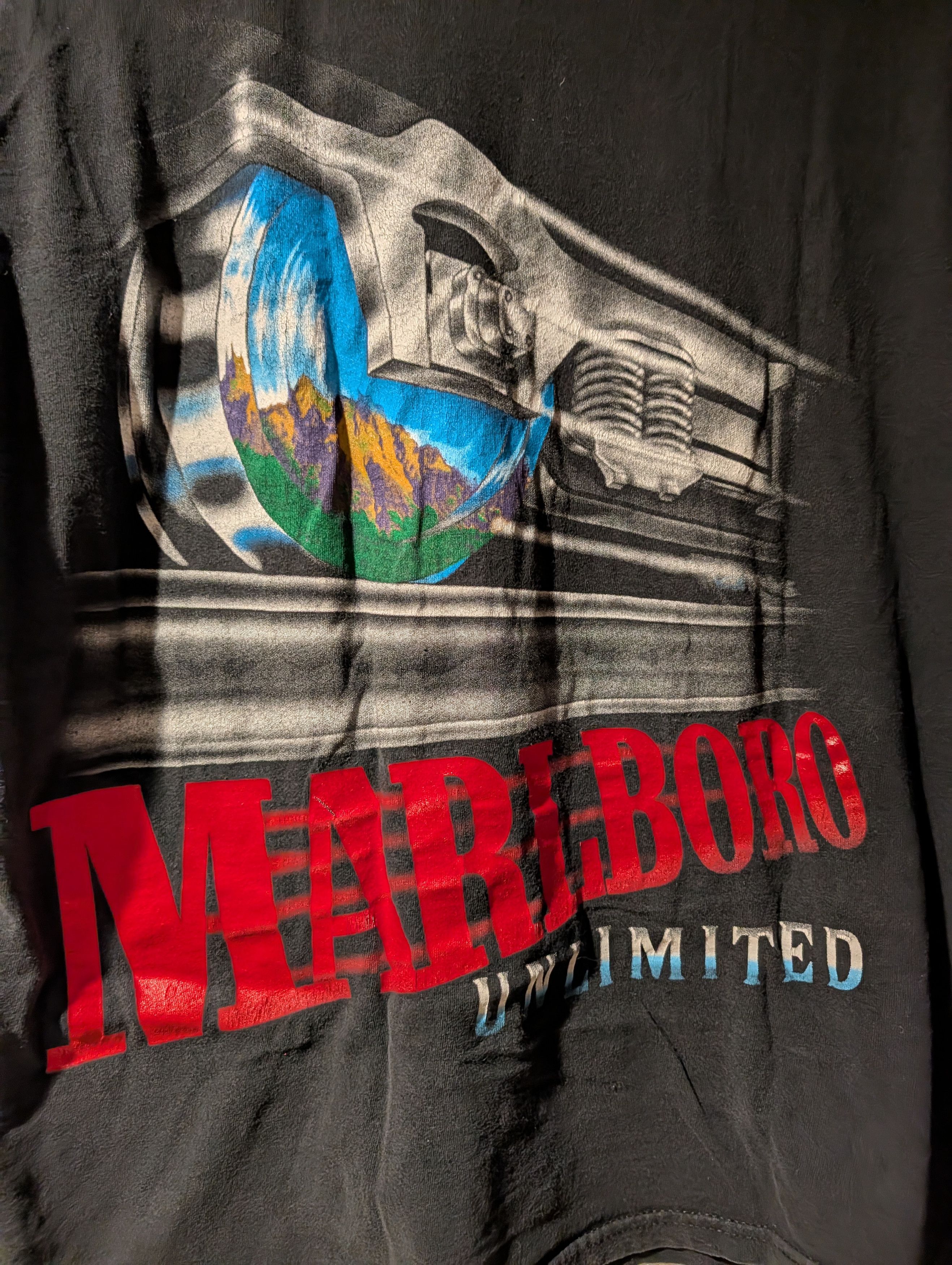 Marlboro Vintage 90s Marlboro Unlimited Train Cigarettes T-Shirt Size US XL / EU 56 / 4 - 2 Thumbnail