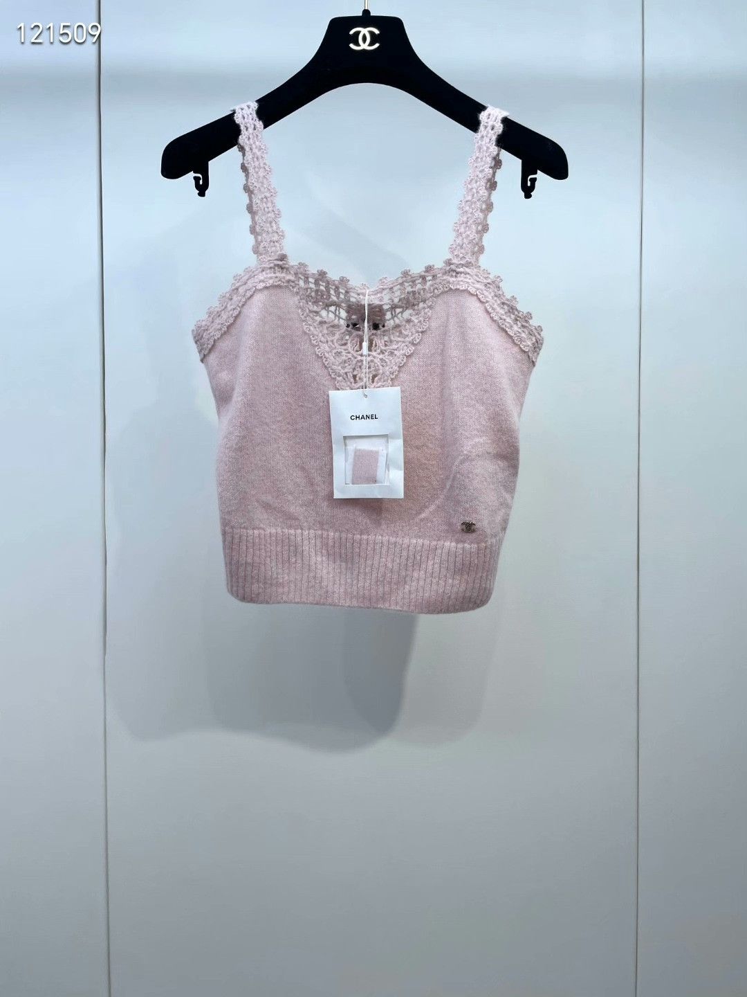 Chanel Chanel 25B Pink Crochet Camisole Size XXS / US 00 / IT 34 - 1 Thumbnail
