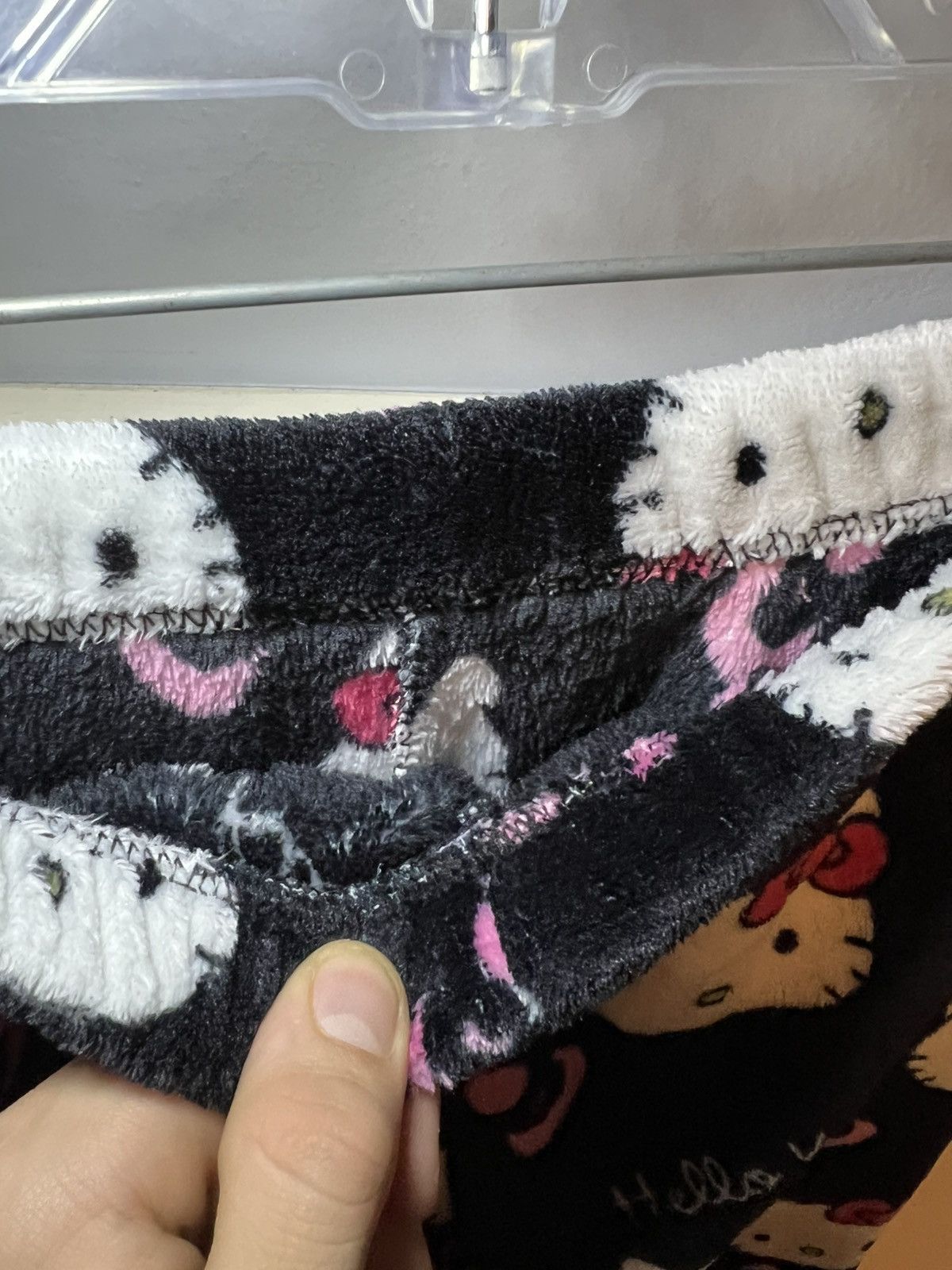 Other Hello Kitty fuzzy pyjama pants Size US 28 / EU 44 - 4 Thumbnail