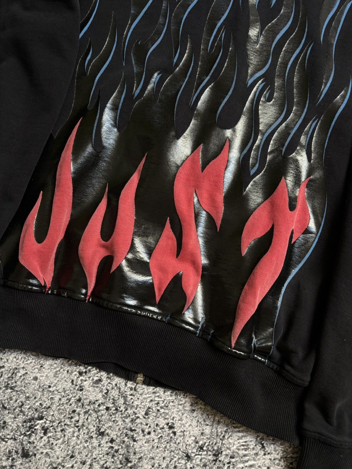 Just Cavalli archive just cavalli rare flames zip up hoodie L Size US L / EU 52-54 / 3 - 11 Thumbnail