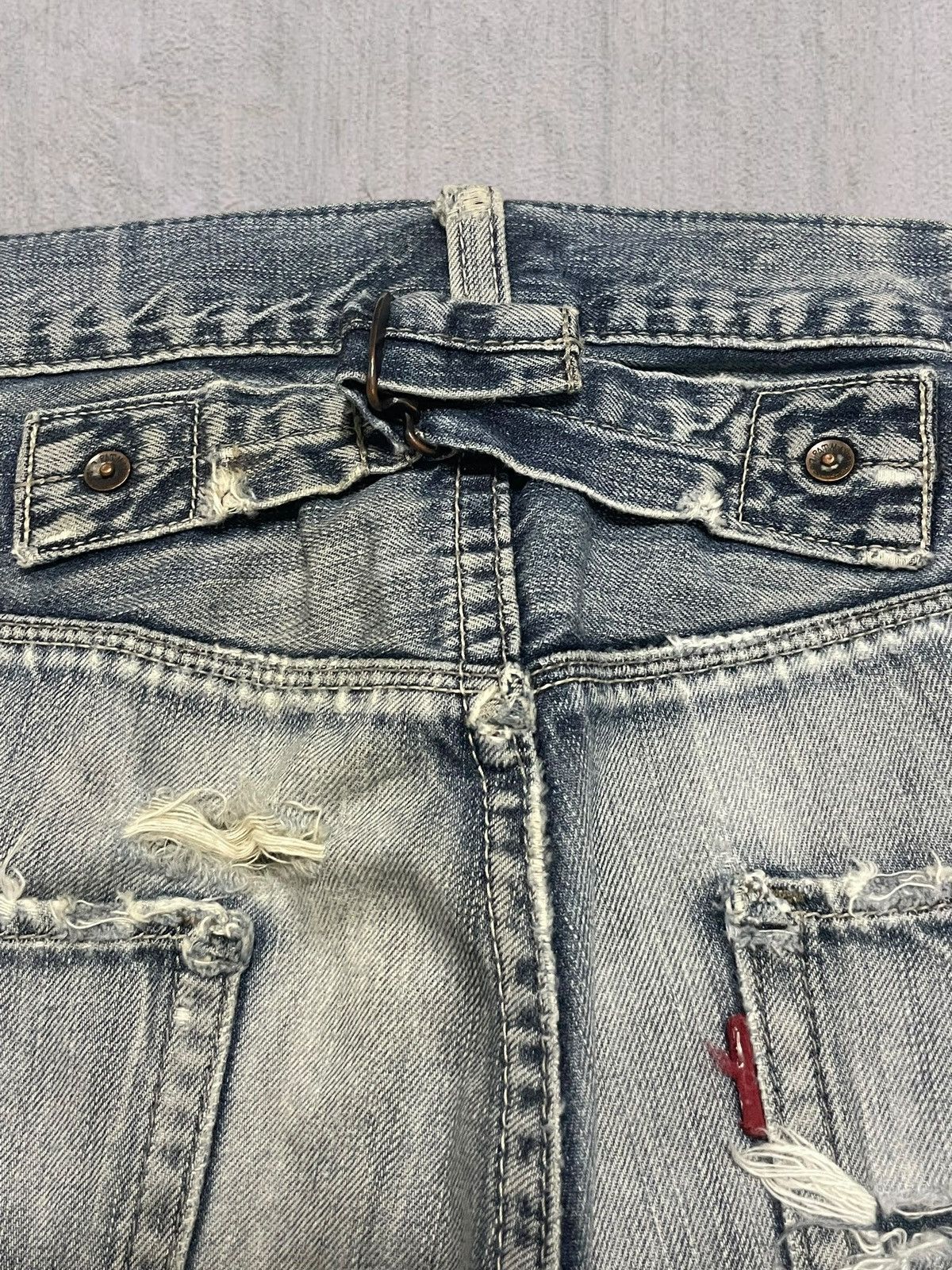 Levi's Vintage Clothing Vintage Levi’s 202 Back Buckle Distressed Blue Wash Jeans Size US 31 - 9 Thumbnail