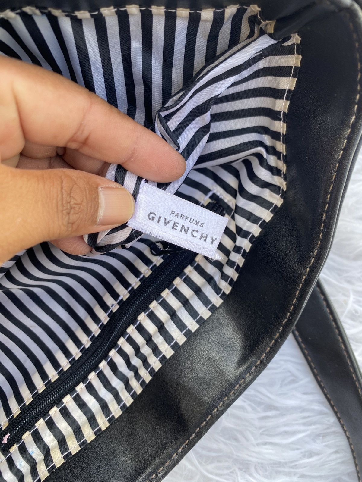 Givenchy Rare GIVENCHY For Women Handle Bag Size ONE SIZE - 11 Thumbnail