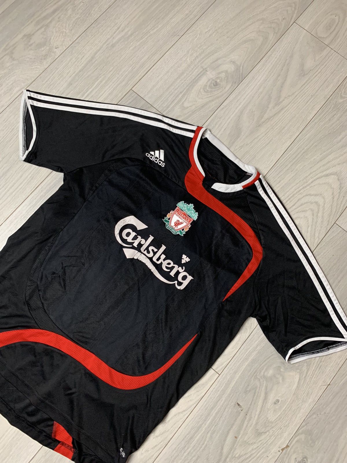 Vintage Vintage Football Jarsey T-Shirt Adidas Liverpool Carlsberg Size US M / EU 48-50 / 2 - 2 Thumbnail