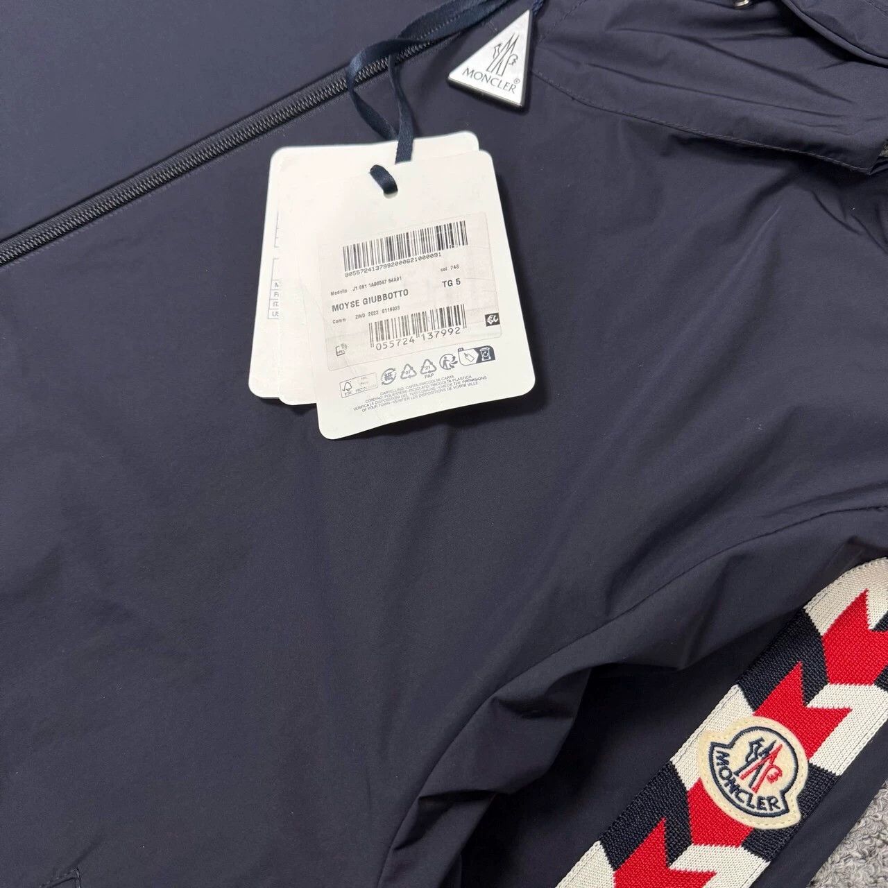 Moncler Moncler Navy Blue Dragon Year Arm Logo Zip-Up Jacket Size 5 Size US XXL / EU 58 / 5 - 3 Thumbnail