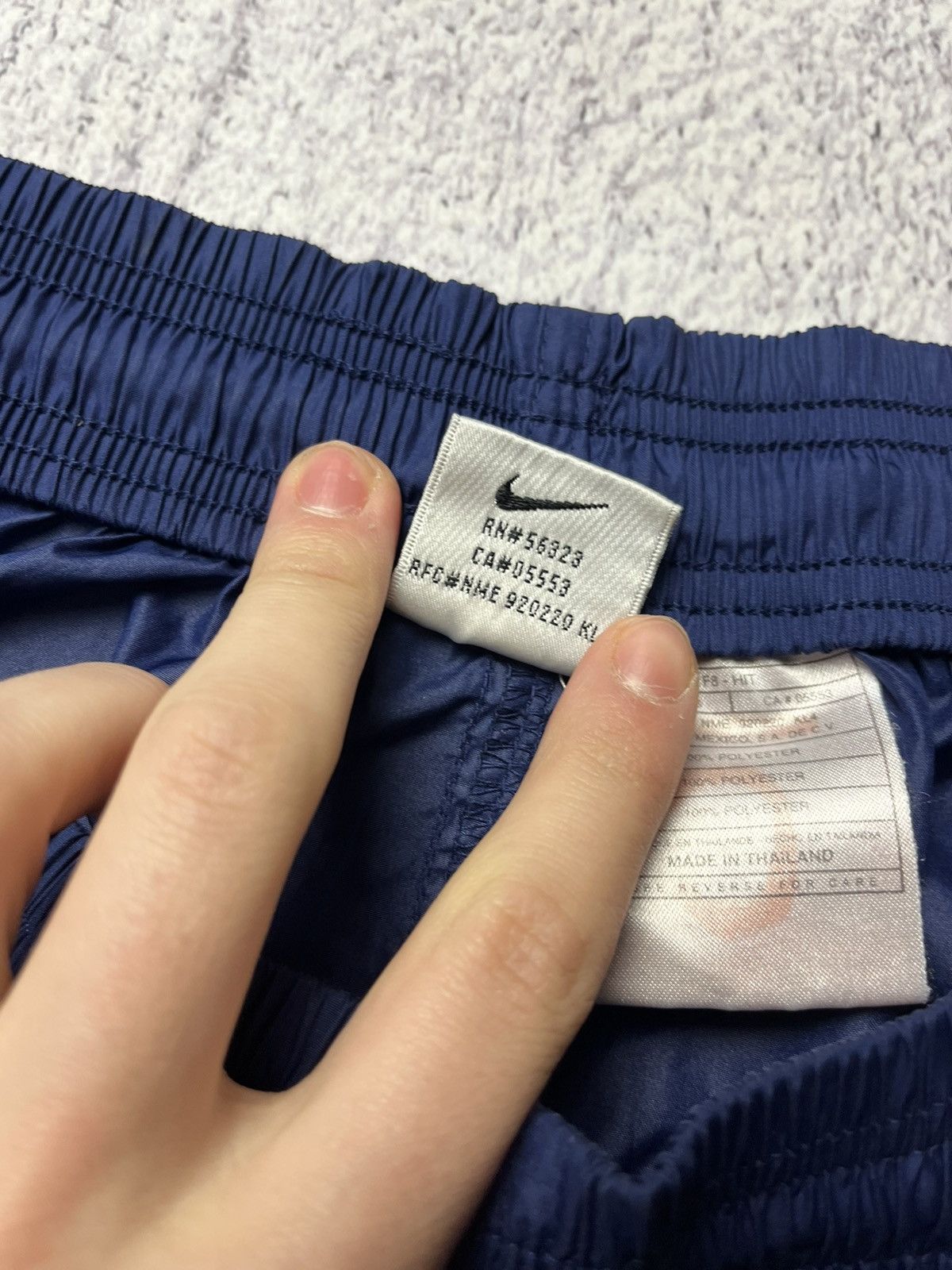 Nike Vintage Blue Nylon Shorts Nike Streetwear size XL Size US 36 / EU 52 - 14 Thumbnail