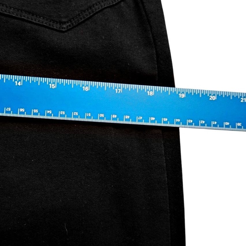 Paige Paige High Rise Genevieve Patch Pockets Black Shadow Jeans Size 30" / US 8 / IT 44 - 8 Thumbnail