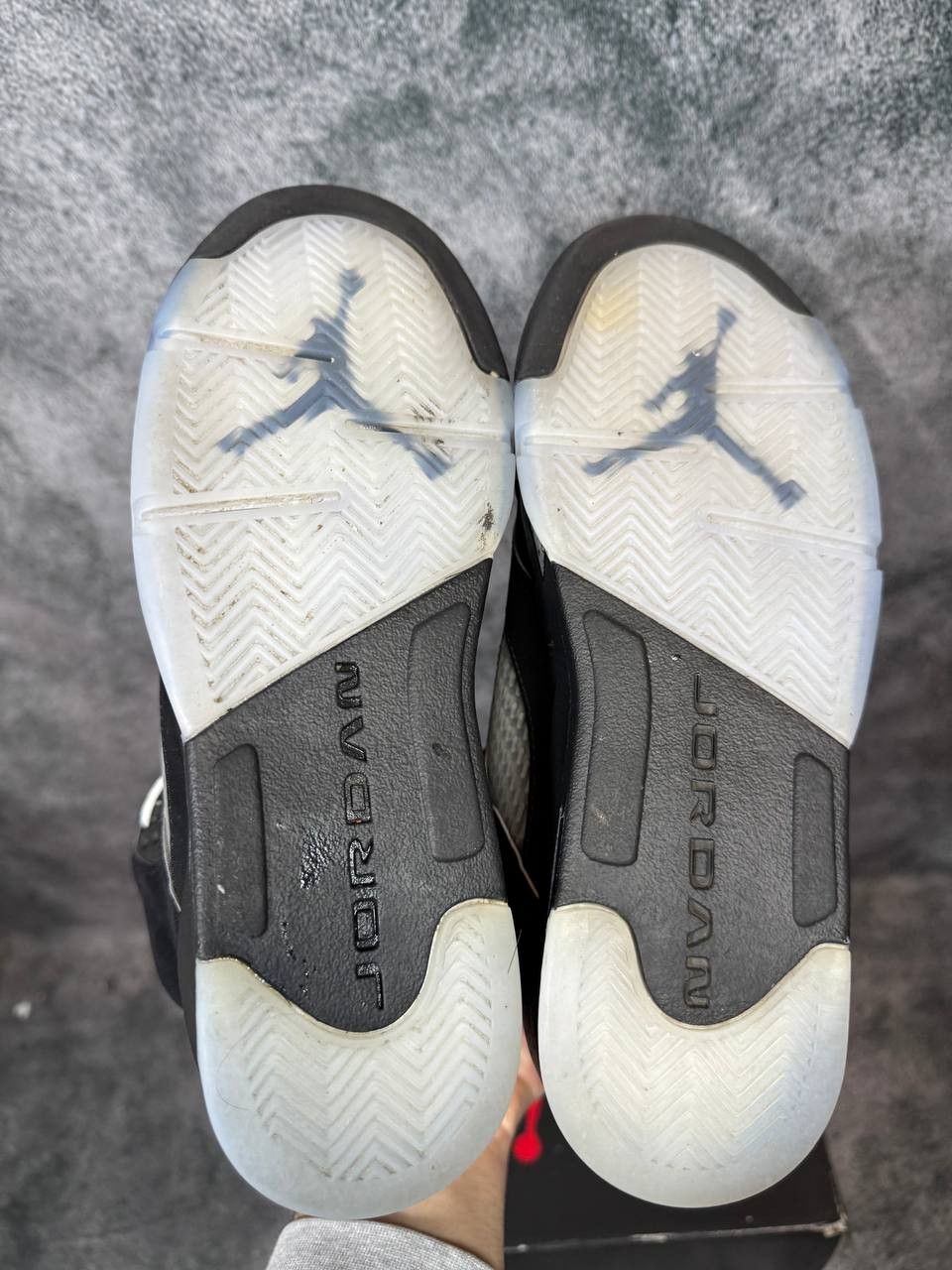 Jordan Brand Size 4.5Y | Jordan 5 Metallic With Box | Pre-Owned Size US 5 / EU 37 - 5 Thumbnail