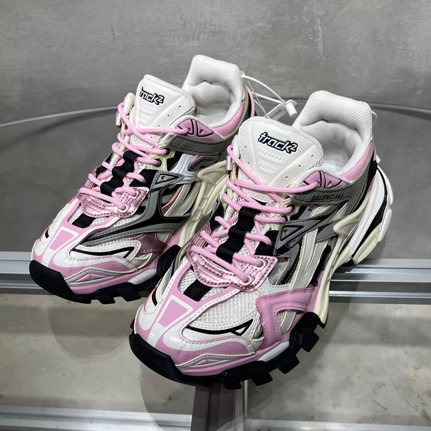 Balenciaga BLCG Track Sneaker White Pink EU 39 Size US 9 / IT 39 - 2 Thumbnail