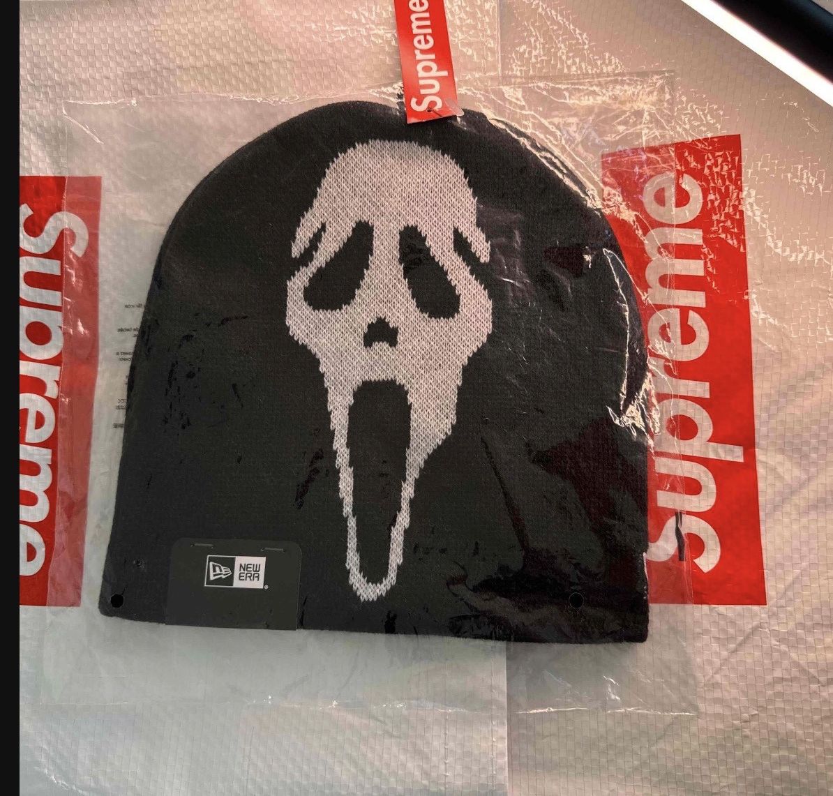 New Era × Supreme New Era GhostFace Beanie Size ONE SIZE - 1 Thumbnail
