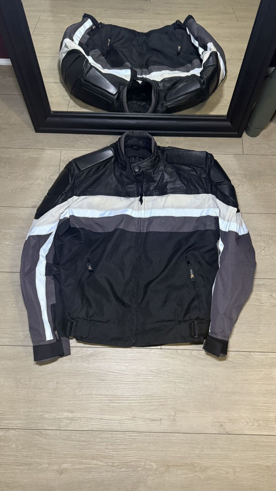 Harley Davidson Rare Xelement Leather Motorcycle Jacket 3m Reflective Size US L / EU 52-54 / 3 - 1 Thumbnail