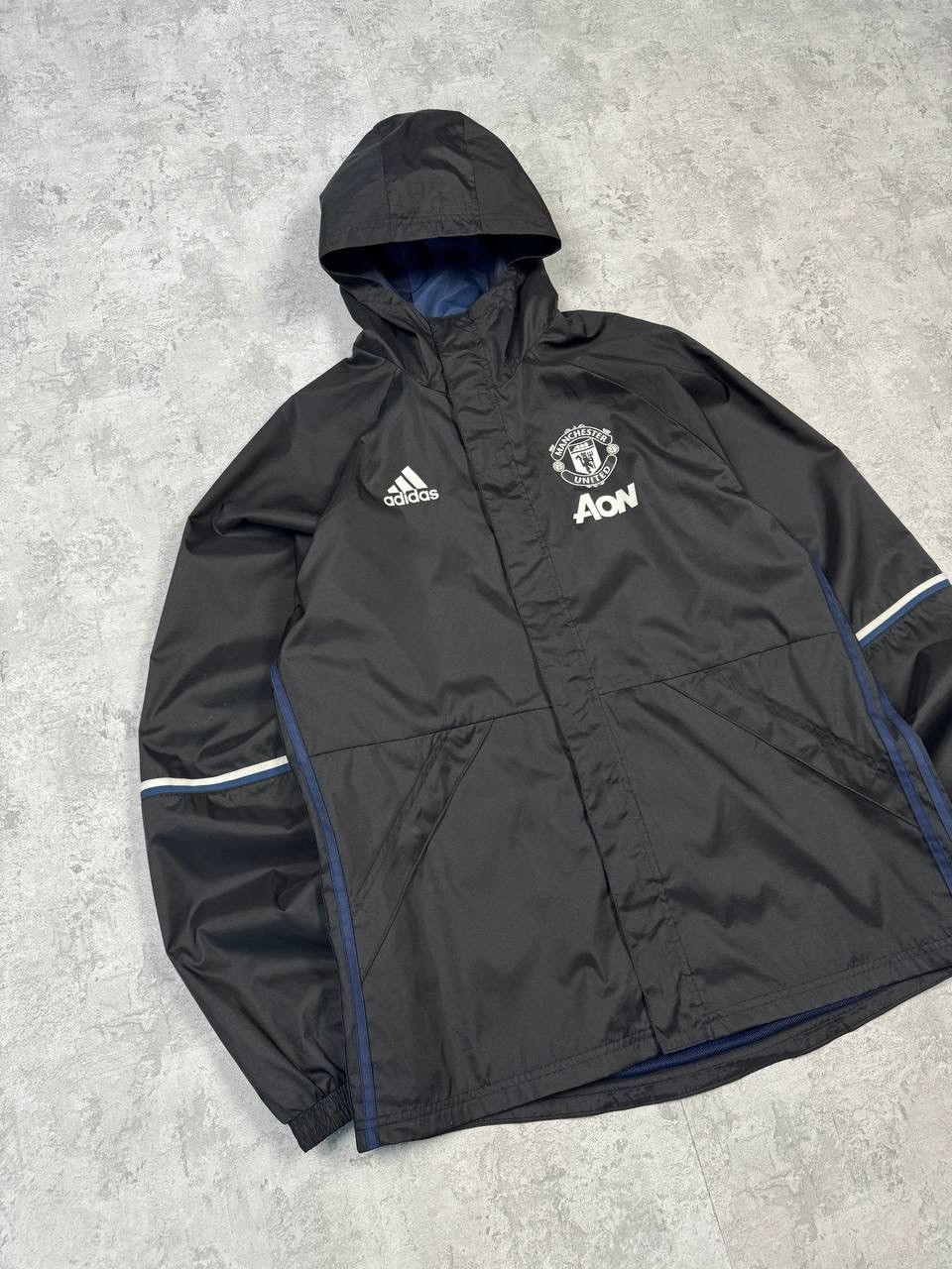 Adidas Vintage Adidas Manchester United Black Track Jacket 2016 Size US L / EU 52-54 / 3 - 2 Thumbnail