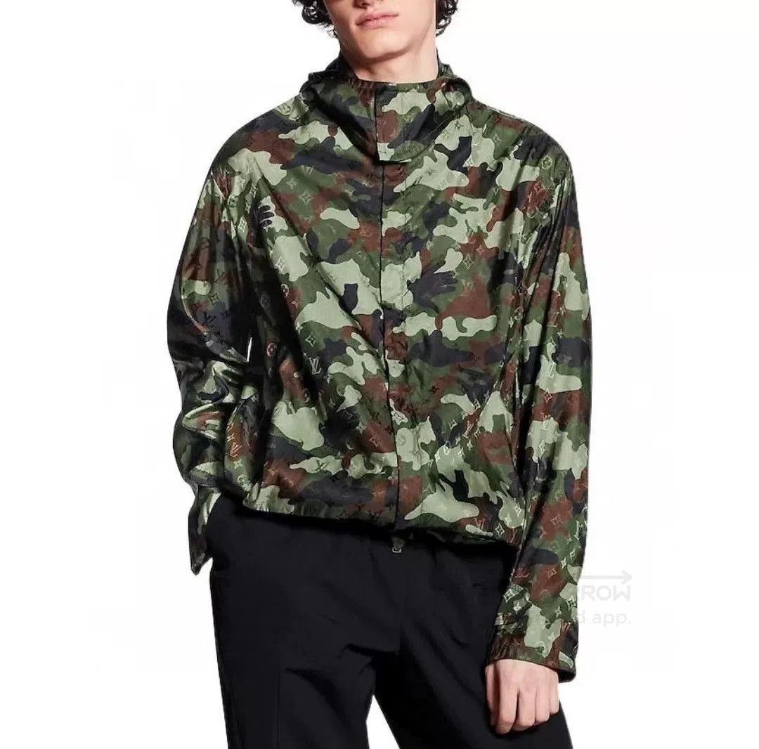 Louis Vuitton LV New Camouflage Monogram Unisex Jacket. Size US M / EU 48-50 / 2 - 2 Thumbnail