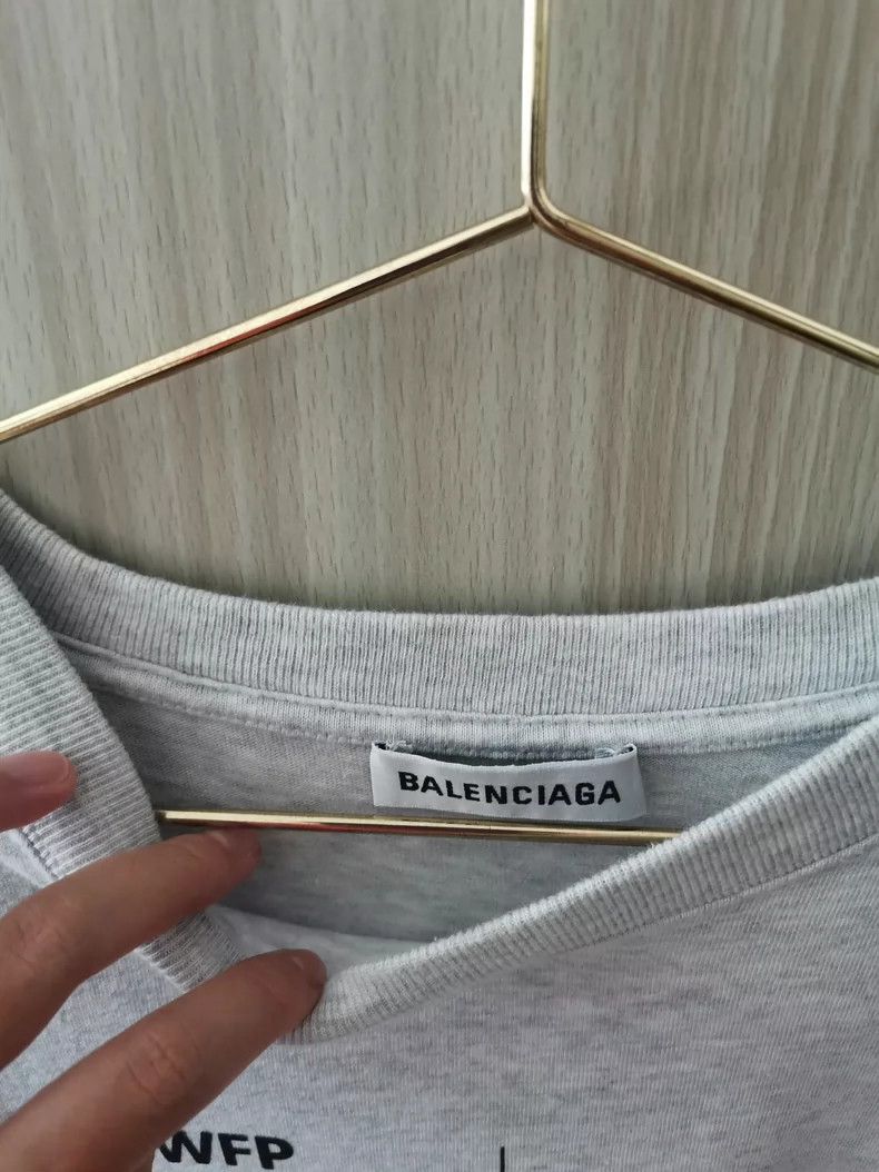 Balenciaga Balenciaga Light grey T-shirt with short sleeves Size US S / EU 44-46 / 1 - 2 Thumbnail