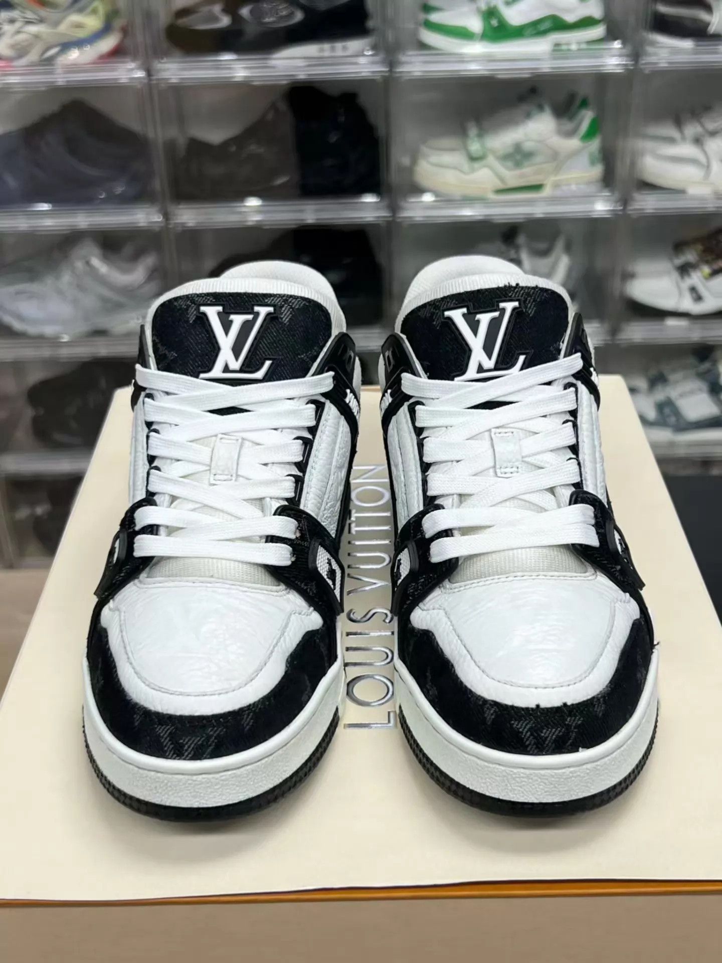 Louis Vuitton LV TRAINER Panda Denim UK4 Like New Size US 6.5 / IT 36.5 - 2 Thumbnail