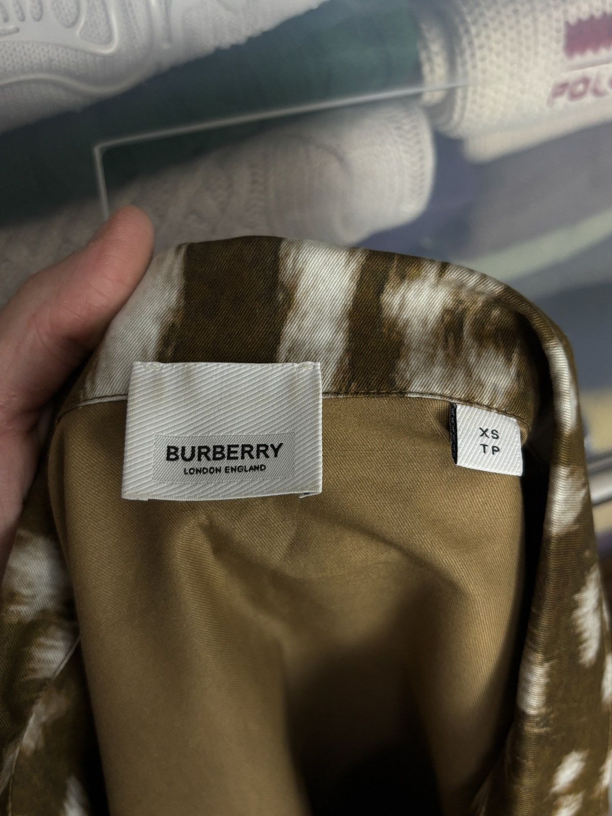 Burberry Burberry F/W2019 Runway Zip Shirt Why Did They Kill Bambi Size US XS / EU 42 / 0 - 9 Thumbnail