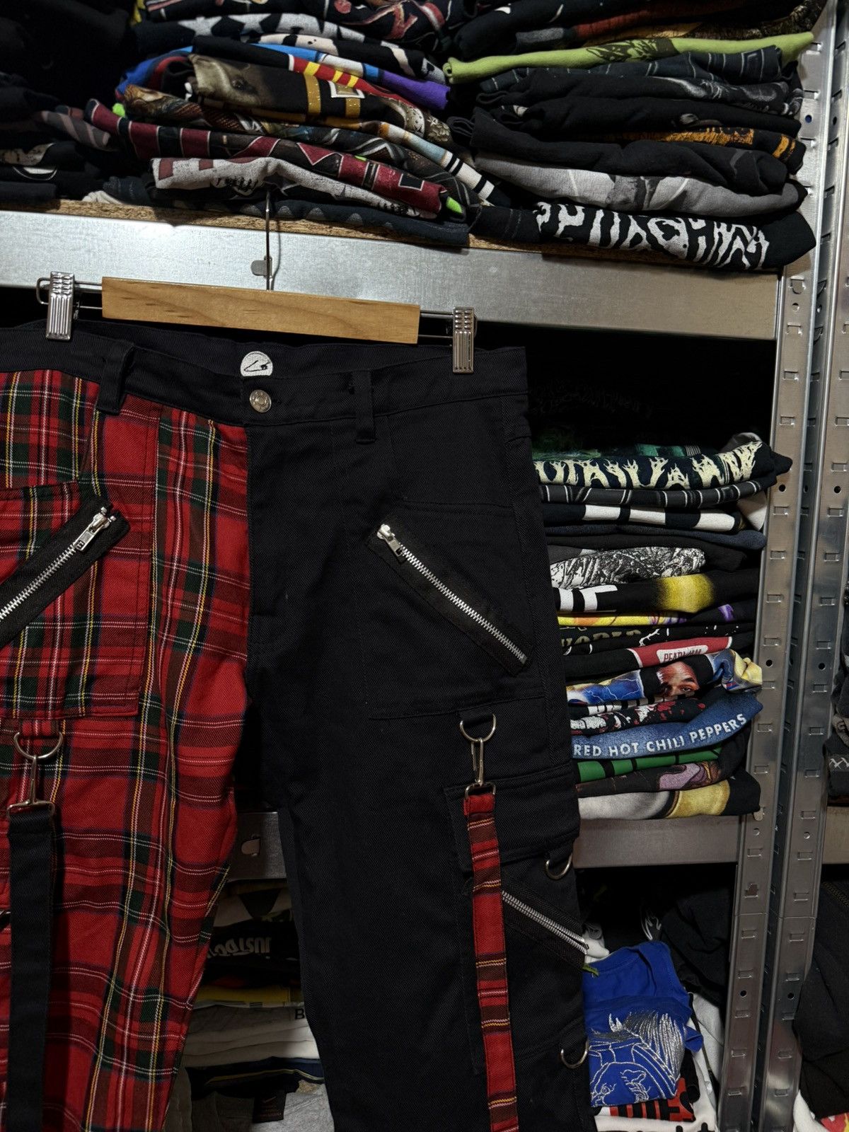Japanese Brand Rare Japanese Brand Patchwork Punk Rock Emo Shorts Y2K Hype Size US 34 / EU 50 - 4 Thumbnail