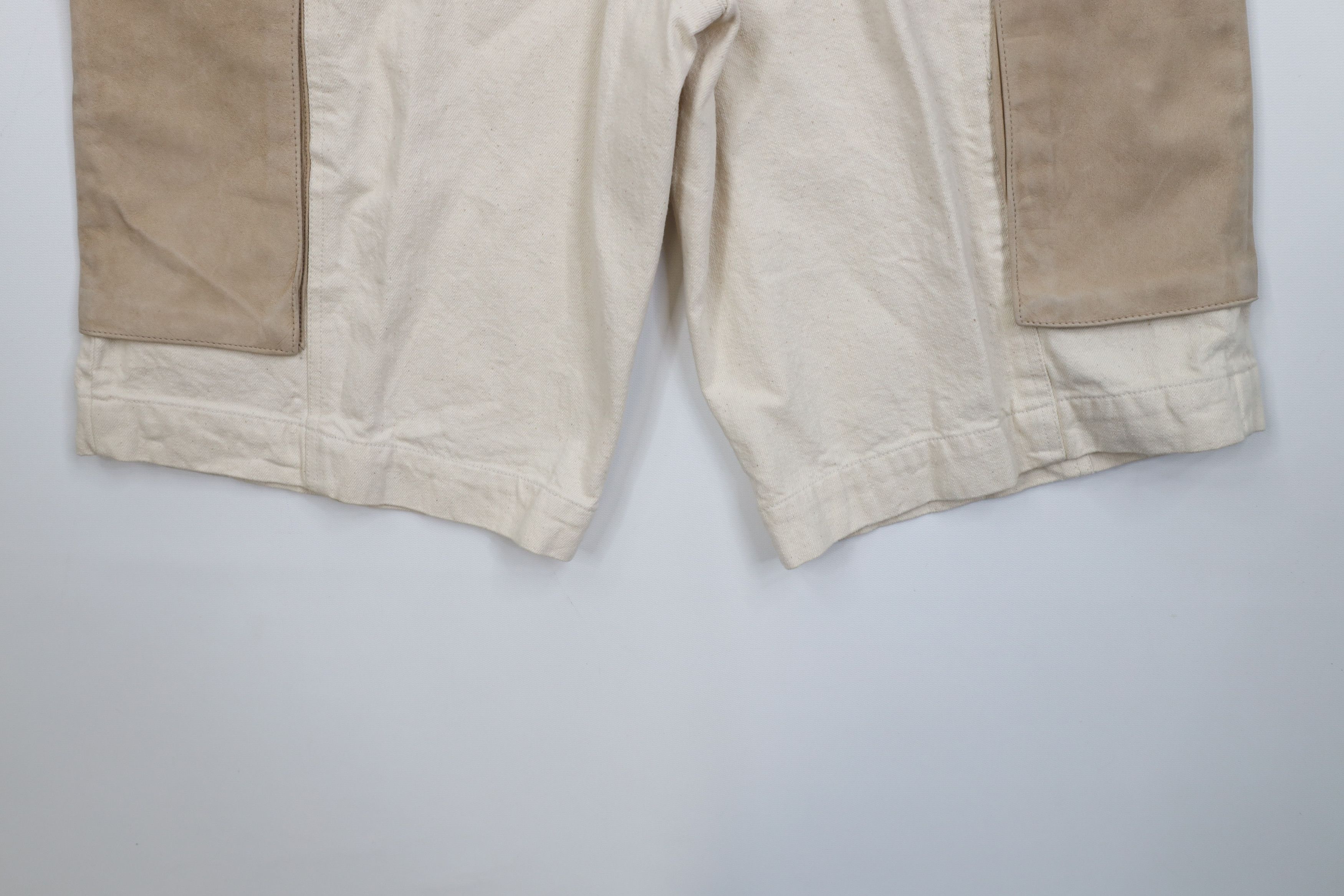 Vintage Deadstock Vintage 90s Streetwear Leather Cargo Shorts Beige Size US 32 / EU 48 - 15 Thumbnail