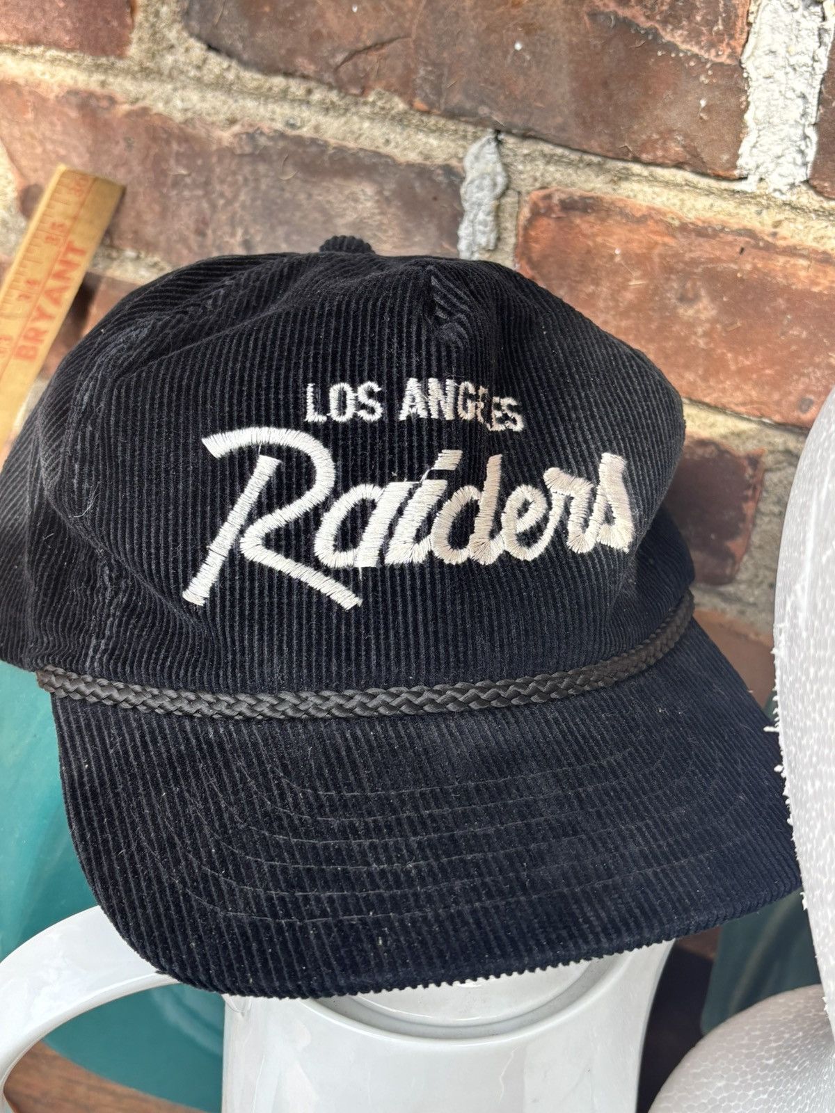Los Angeles Apparel Vintage 1980’s corduroy Los Angeles Raiders latch-back cap Size ONE SIZE - 2 Thumbnail