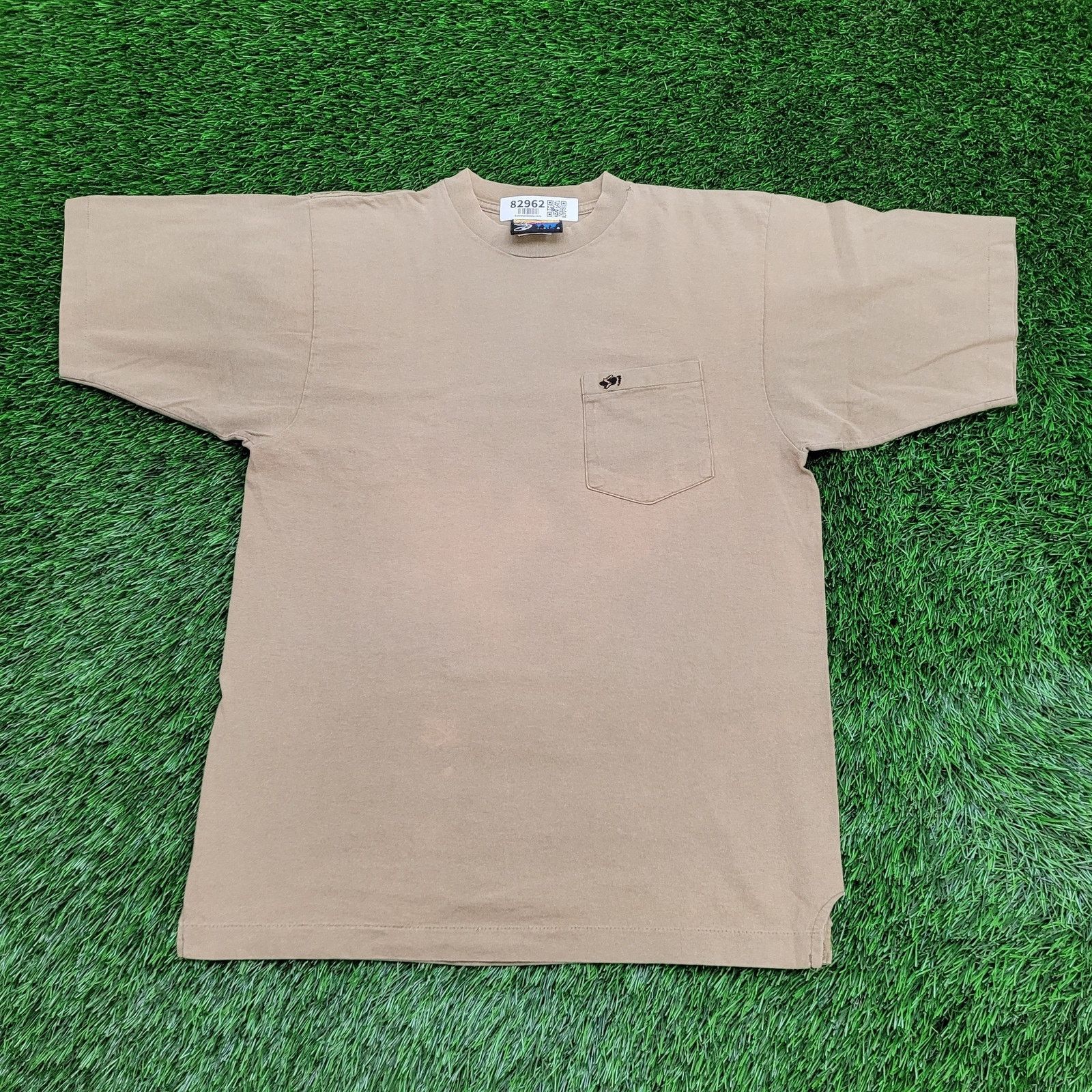 Vintage Vintage 90s Sasquatch Shirt M 19x27 Brown Pocket-Tee USA Size US M / EU 48-50 / 2 - 1 Thumbnail