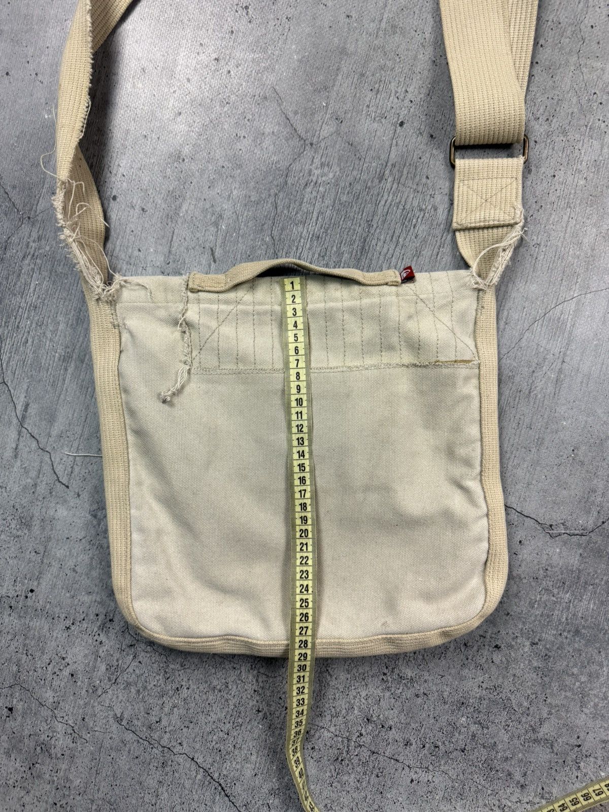 Quiksilver Vintage Quiksilver Avant-Garde Sling Bag Y2K Hype Size ONE SIZE - 12 Thumbnail