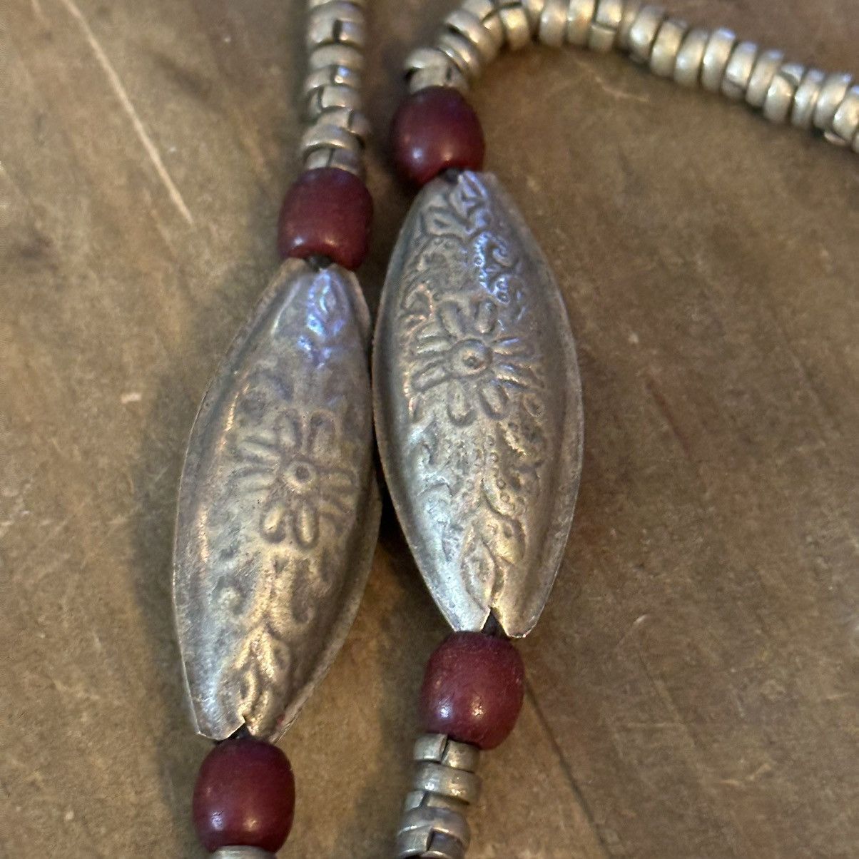 Vintage Vintage chunky embossed metal bead necklace Size ONE SIZE - 5 Thumbnail