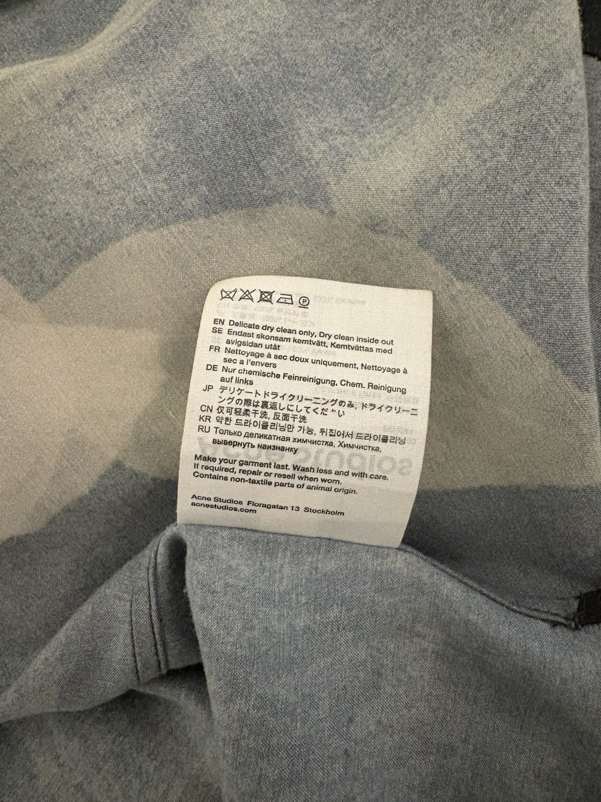 Acne Studios Acne Studios Flower button-up Size US M / EU 48-50 / 2 - 5 Thumbnail