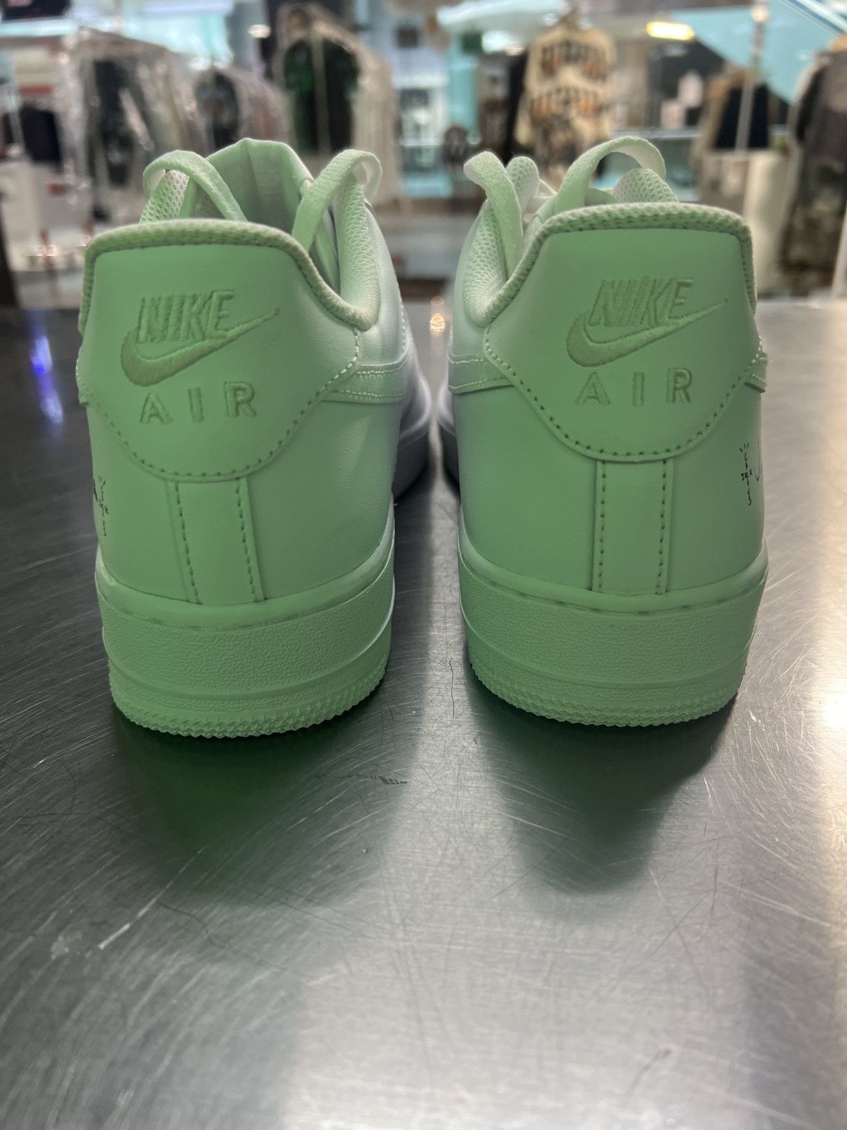 Nike Nike af1 x travis scott utopia Size US 9.5 / EU 42-43 - 4 Thumbnail
