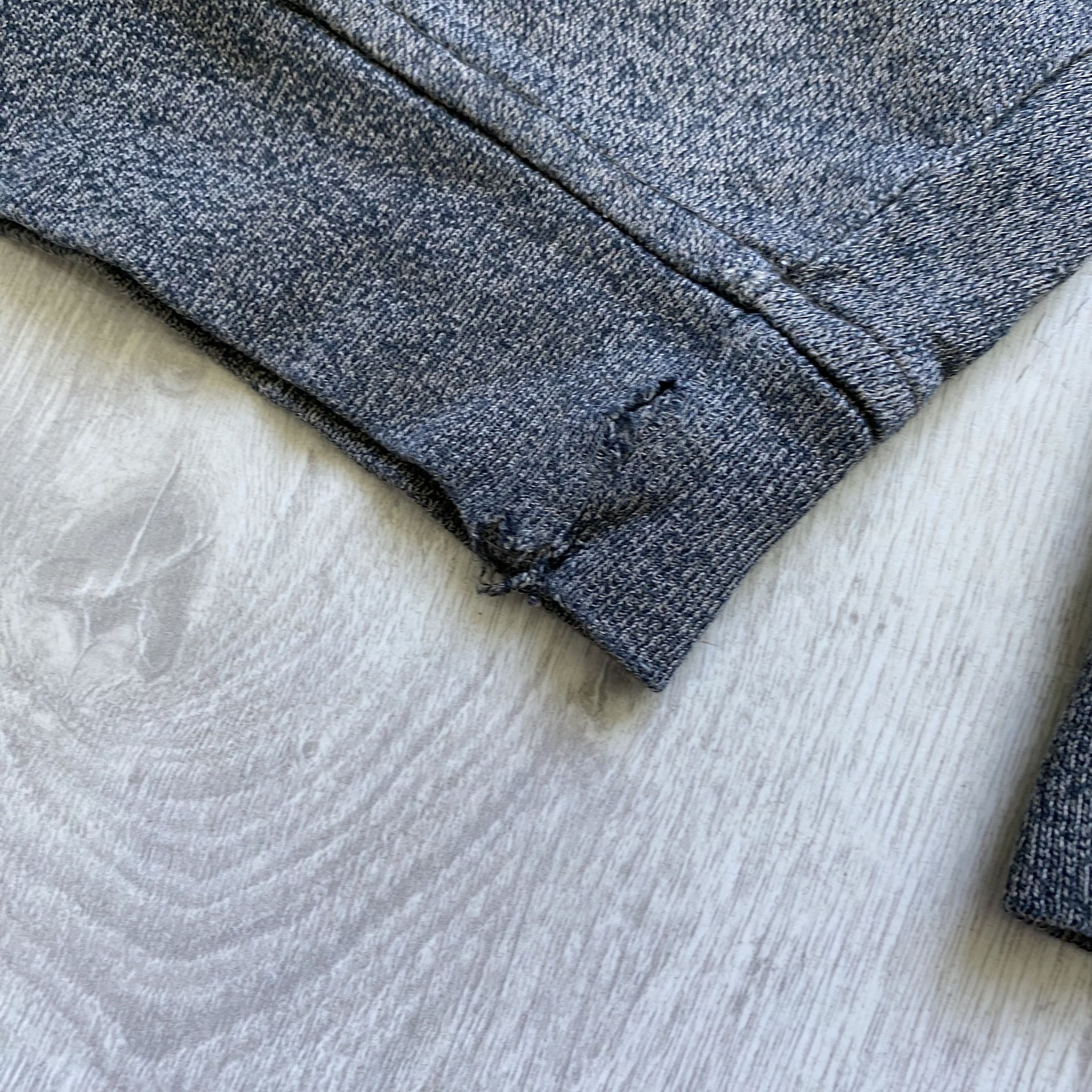 Rip Curl 🏄🏼‍♂️ Vintage Rip Curl hoodie Y2K surf style Distressed Size US S / EU 44-46 / 1 - 8 Thumbnail