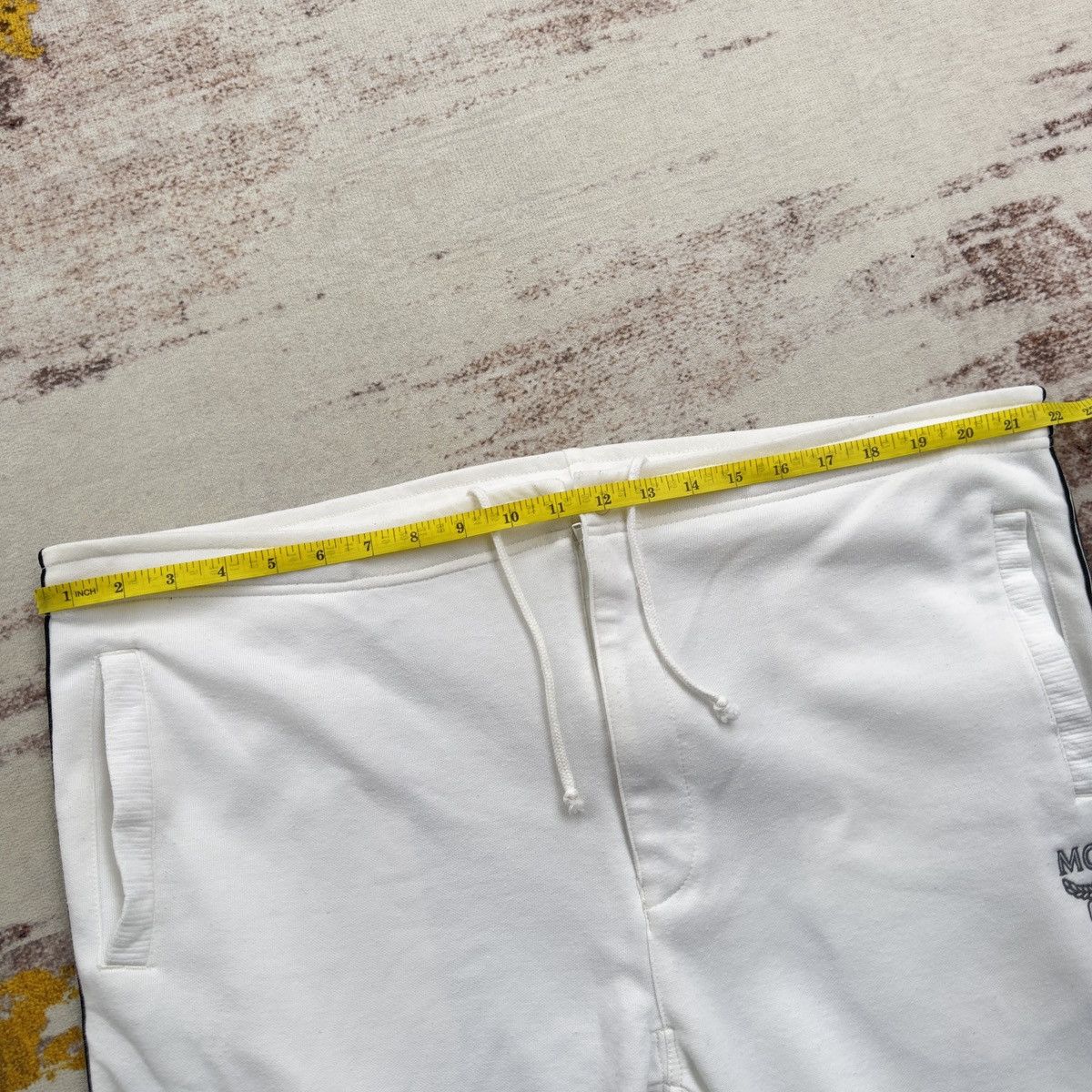 MCM MCM LOGO EMBROIDERED SIDE STRIPE SWEATPANTS Size US 44 / EU 60 - 13 Thumbnail