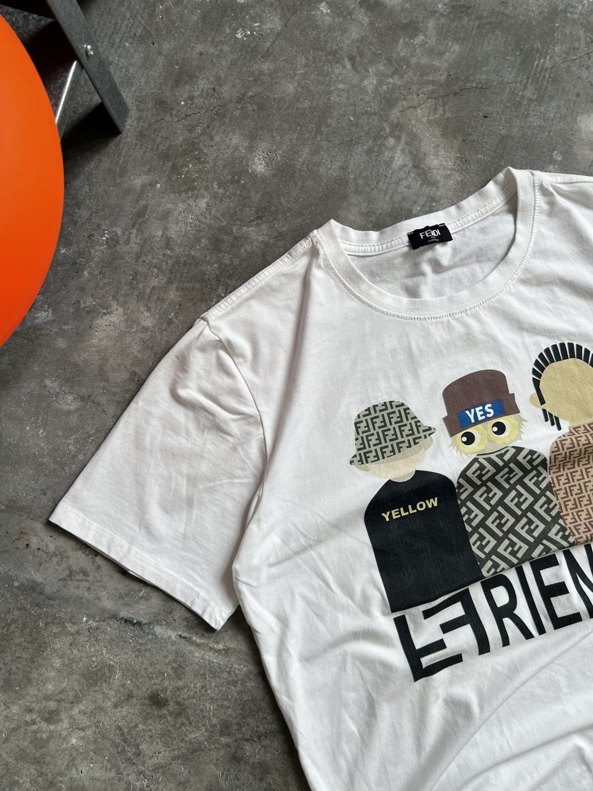 Fendi Fendi Friends Tshirt Size US M / EU 48-50 / 2 - 3 Thumbnail