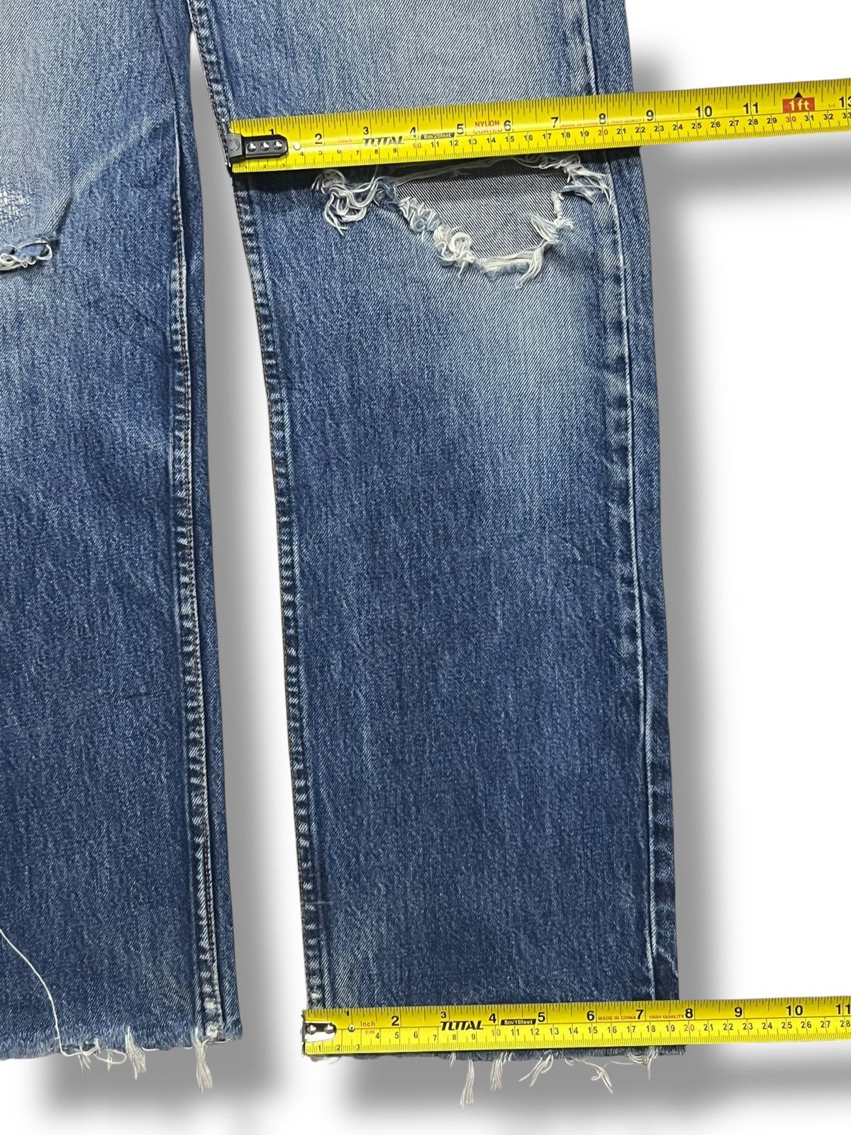 Levi's Vintage 90s Levi’s 501 - Faded, Ripped & Distressed Denim Size US 30 / EU 46 - 15 Thumbnail