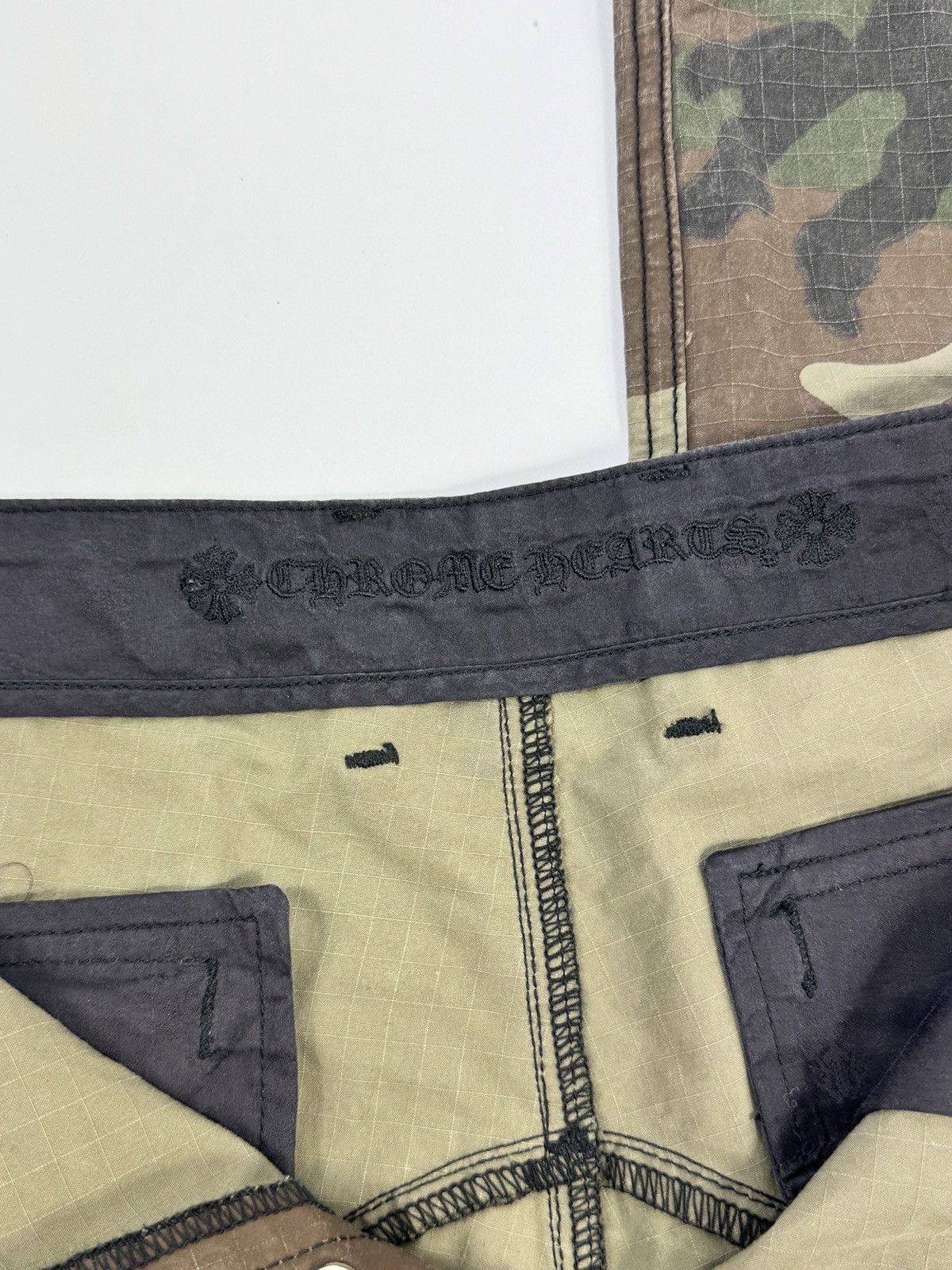 Chrome Hearts SINGLE LEATHER CROSS CAMOUFLAGE CARGO PANTS Size US 34 / EU 50 - 7 Thumbnail