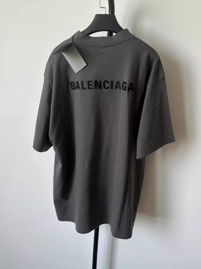 Balenciaga Balenciaga Letter Logo Embroidered Crew Neck T-Shirt Size US M / EU 48-50 / 2 - 2 Thumbnail