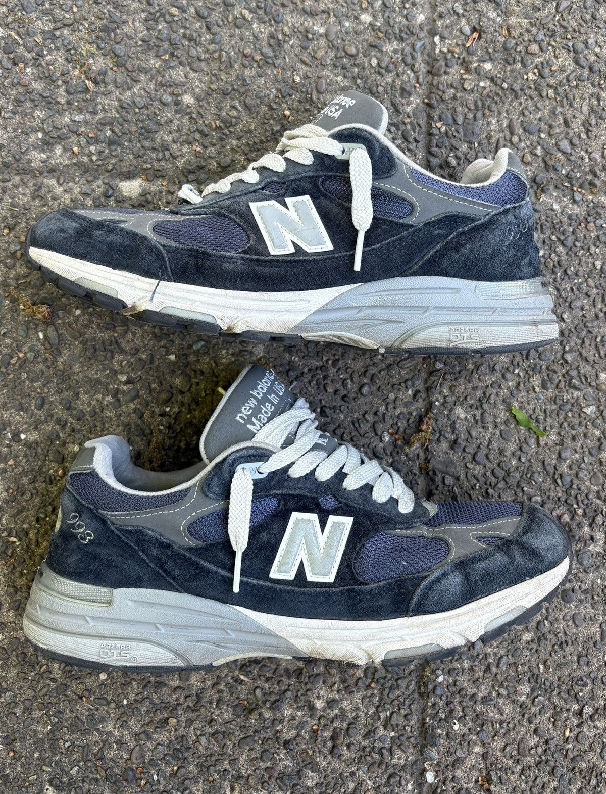 New Balance New Balance 993 Navy Blue/White Size US 8.5 / EU 41-42 - 1 Thumbnail