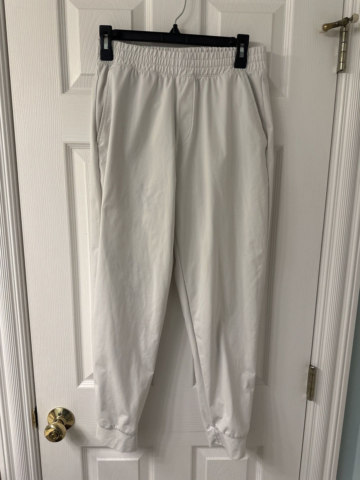 Uniqlo Uniqlo Jogger Pants (Bone White, Slim Fit) Size US 32 / EU 48 - 1 Thumbnail