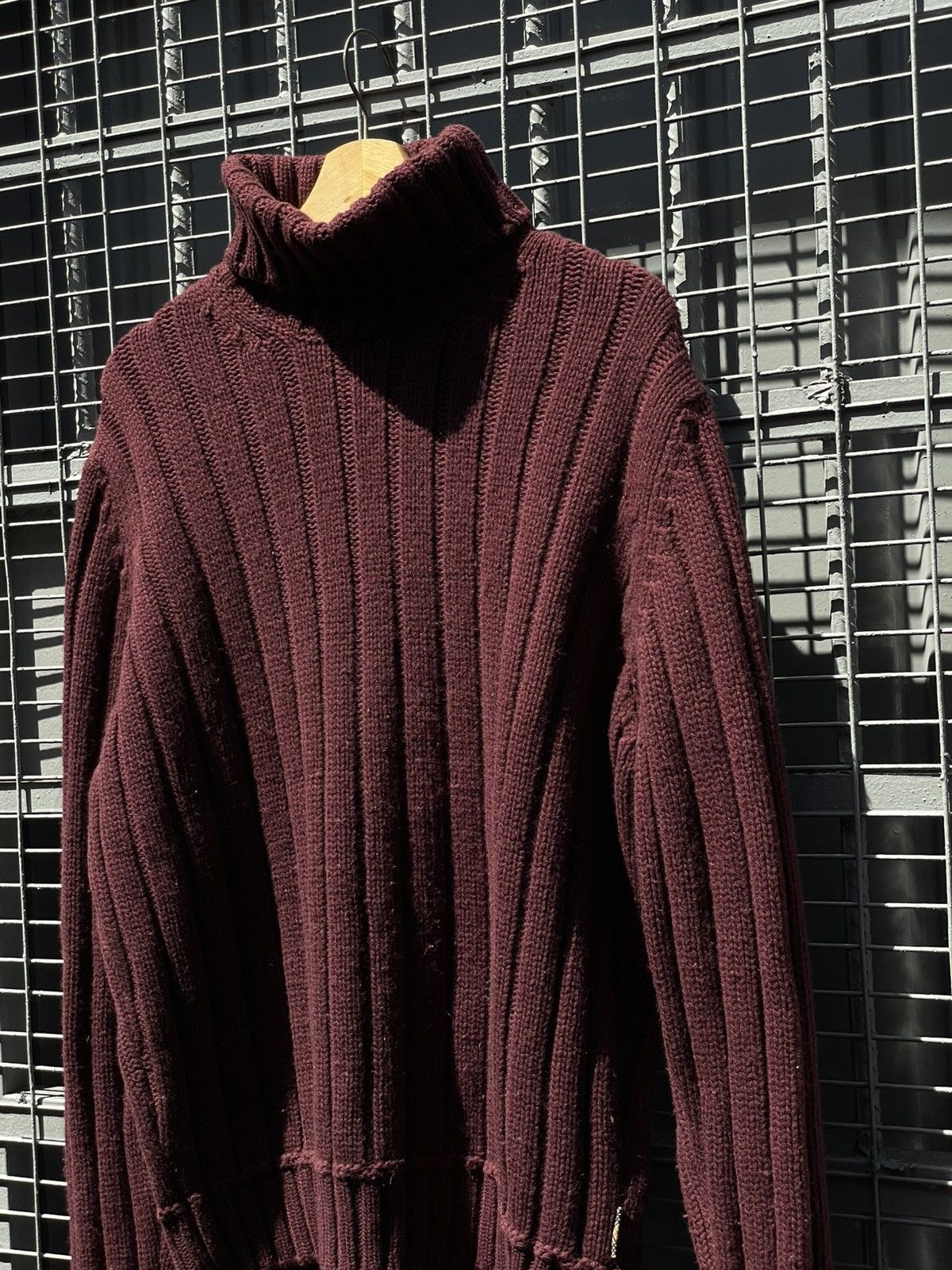 Burberry Burberry | Burgundy Knitted Turtleneck Sweater Size US L / EU 52-54 / 3 - 6 Thumbnail
