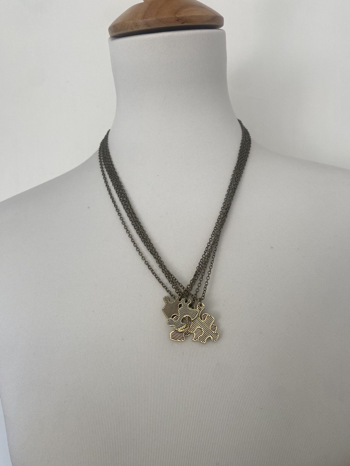 Other Women's necklace friends necklace Size ONE SIZE - 1 Thumbnail