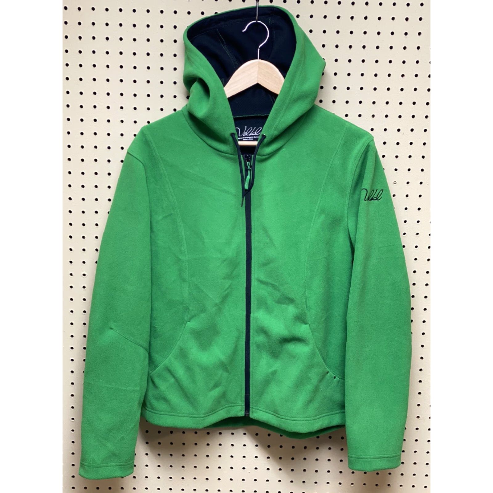Vintage Volkl Pure Fleece Zip Up Hooded Jacket Women’s 12 Green Regular Front Full Zip Casual Winter Spring Fall Mens Womens Girls Boys Size XL / US 12-14 / IT 48-50 - 2 Thumbnail
