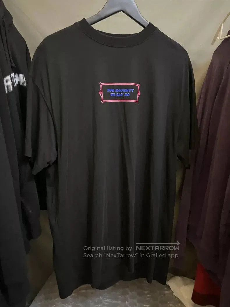 Vetements Heart Rhinestone Short Sleeve Tee.