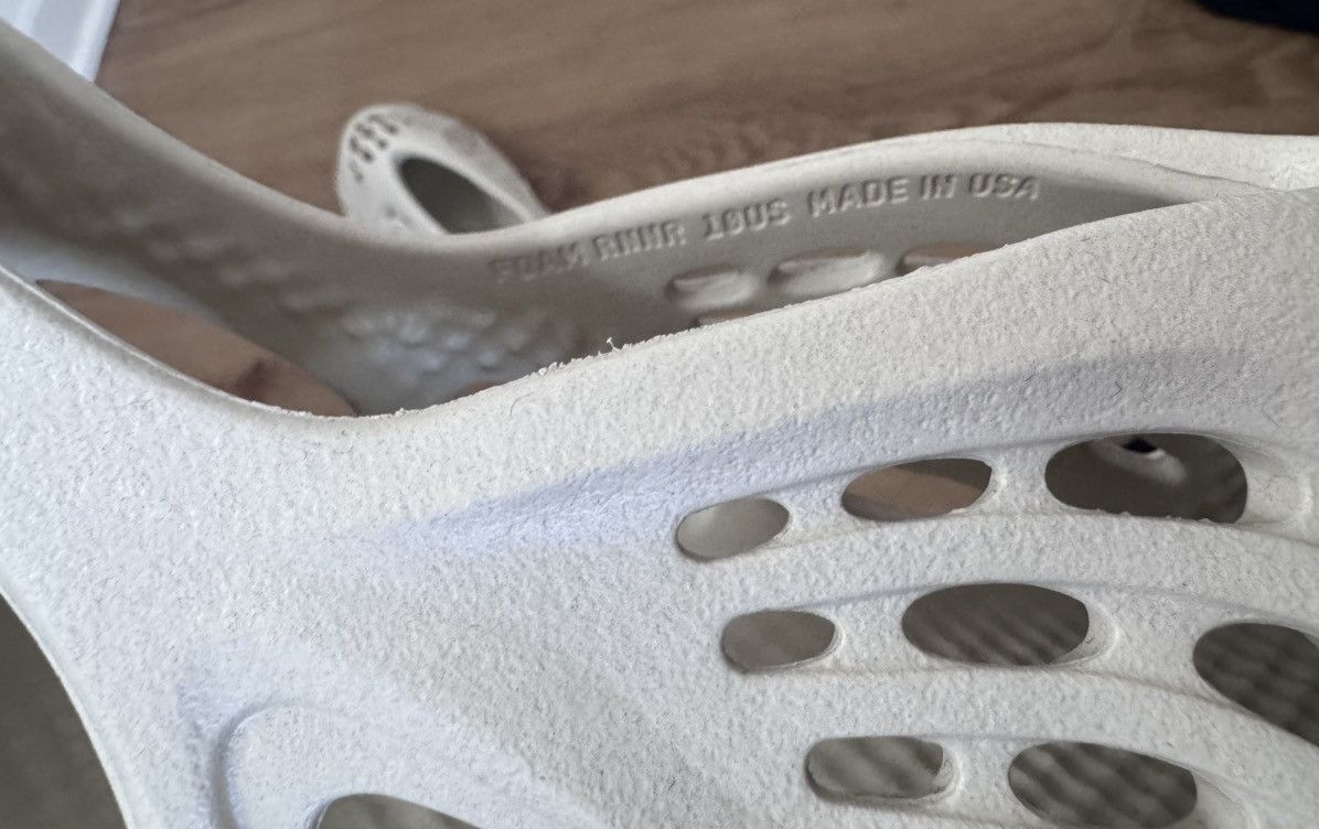 Adidas Adidas Yeezy Foam RNNR Sand Size US 10 / EU 43 - 16 Thumbnail
