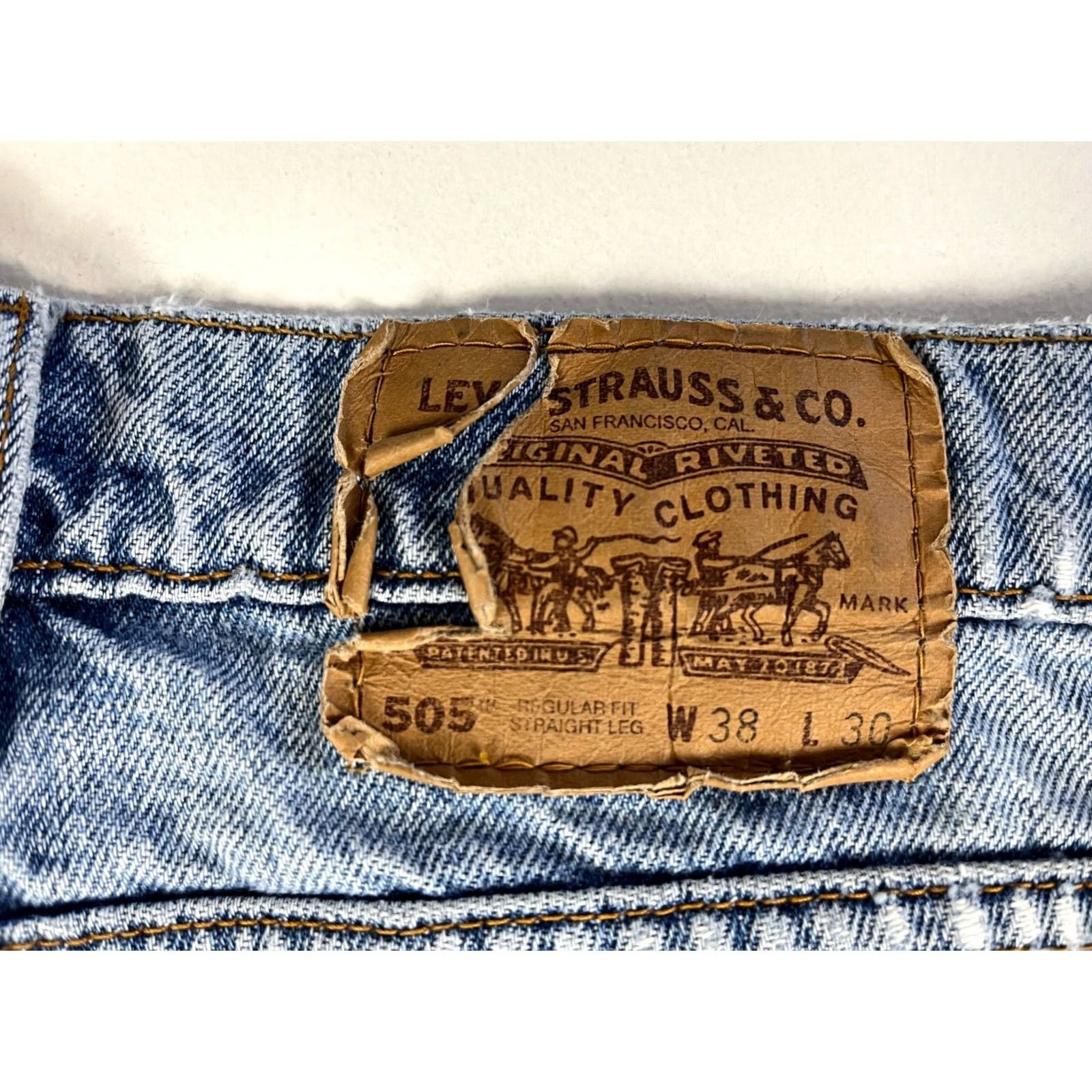 Levi's Levi's 505 Jeans Regular Fit Distressed 90s Vintage Mens Blue 35x30 Pants Straight Jeans Mens Size US 35 - 6 Thumbnail