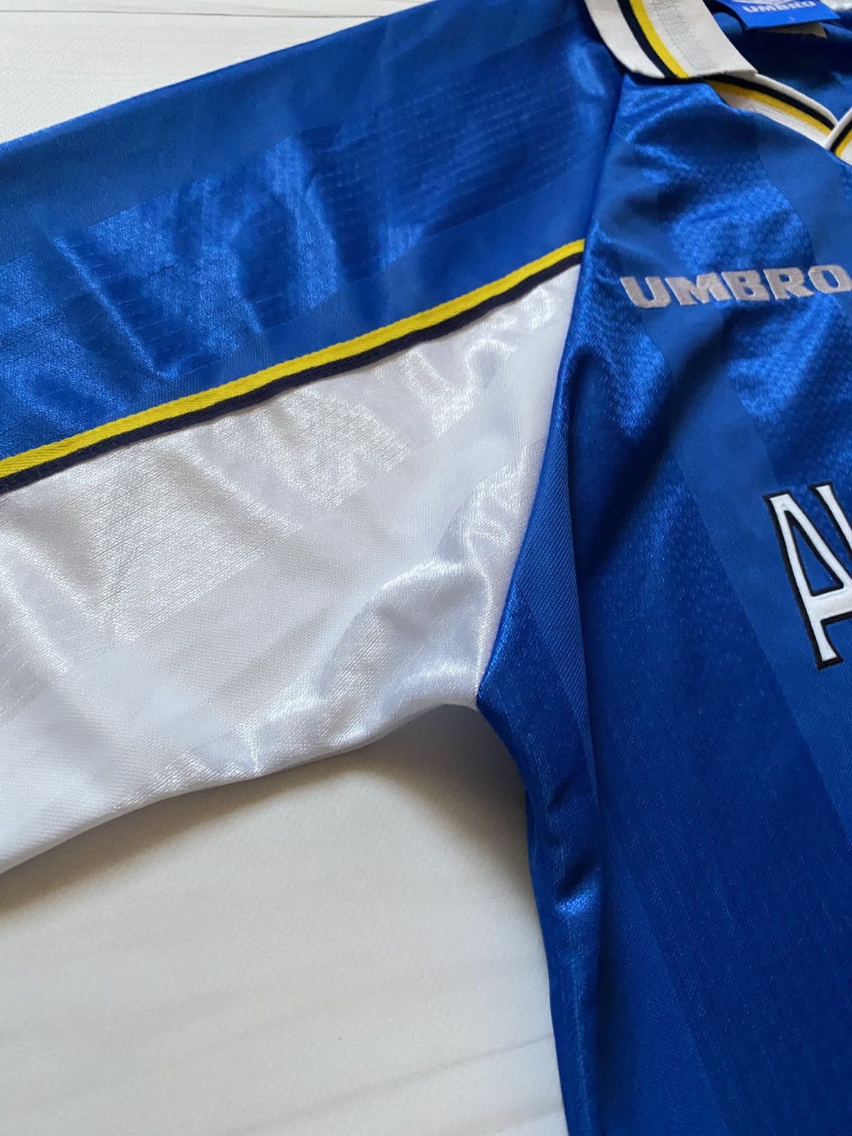 Umbro Rare Vintage Chelsea 1997/99 home #25 Zola longsleeve jersey Size US L / EU 52-54 / 3 - 7 Thumbnail
