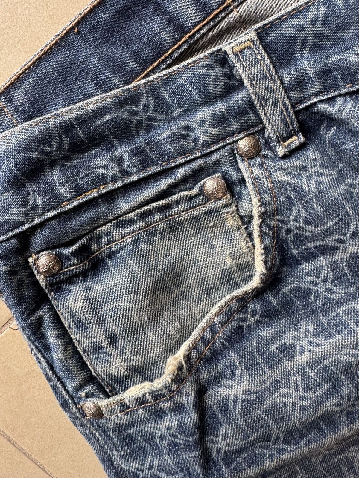 PDF Formy Studio 1/1 “Denim Fever” Reworked Jeans Size US 31 - 5 Thumbnail