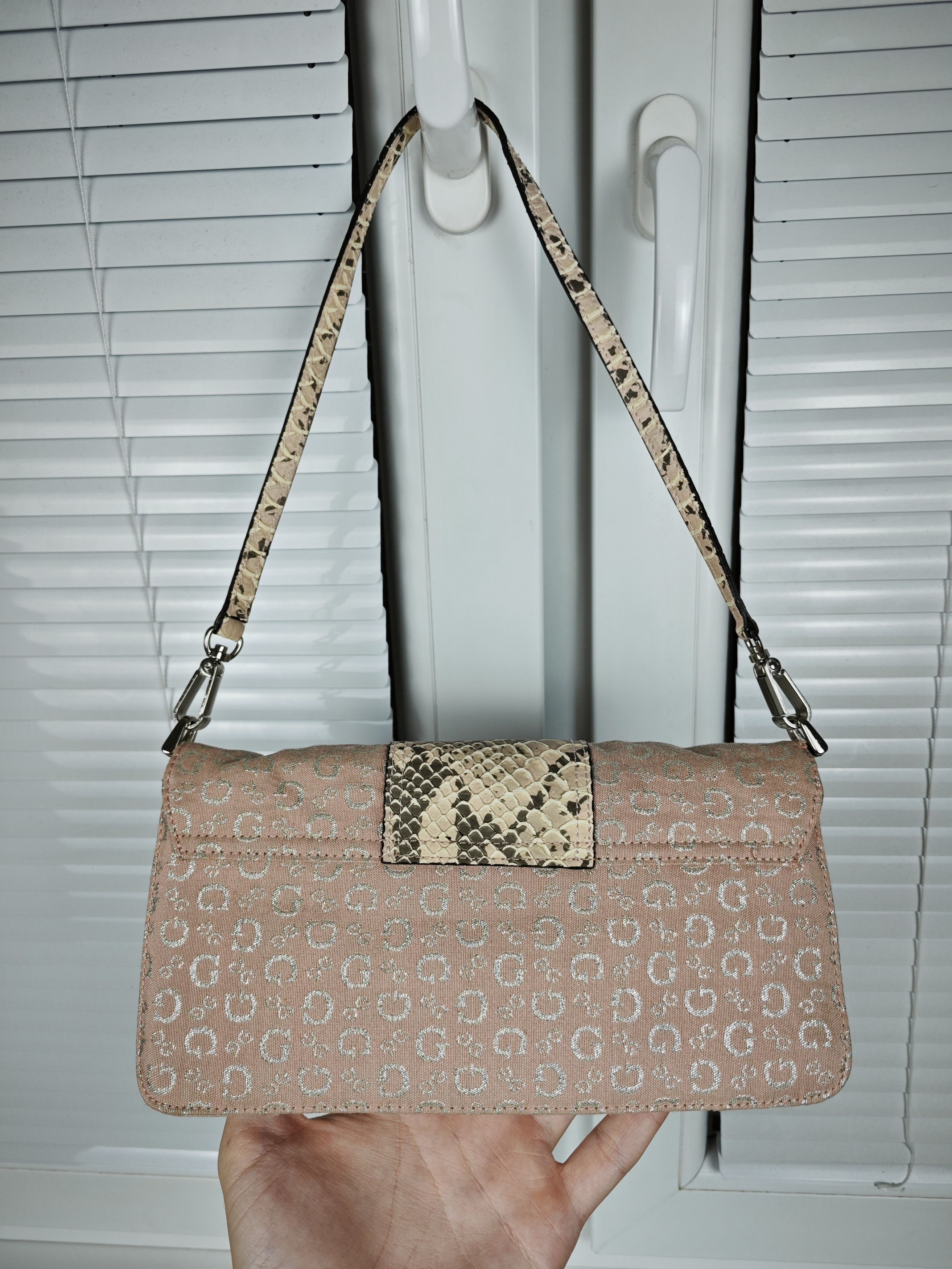 Guess Guess Vintage Y2K Bag Size ONE SIZE - 3 Thumbnail