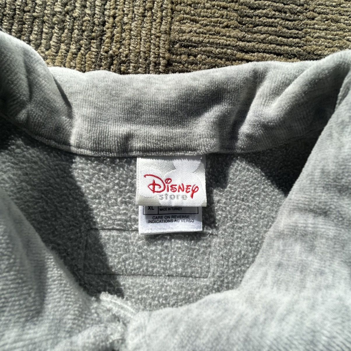 Disney VINTAGE DISNEY STORE Mickey & Minnie Hearts Fleece Jacket Size XL / US 12-14 / IT 48-50 - 5 Thumbnail