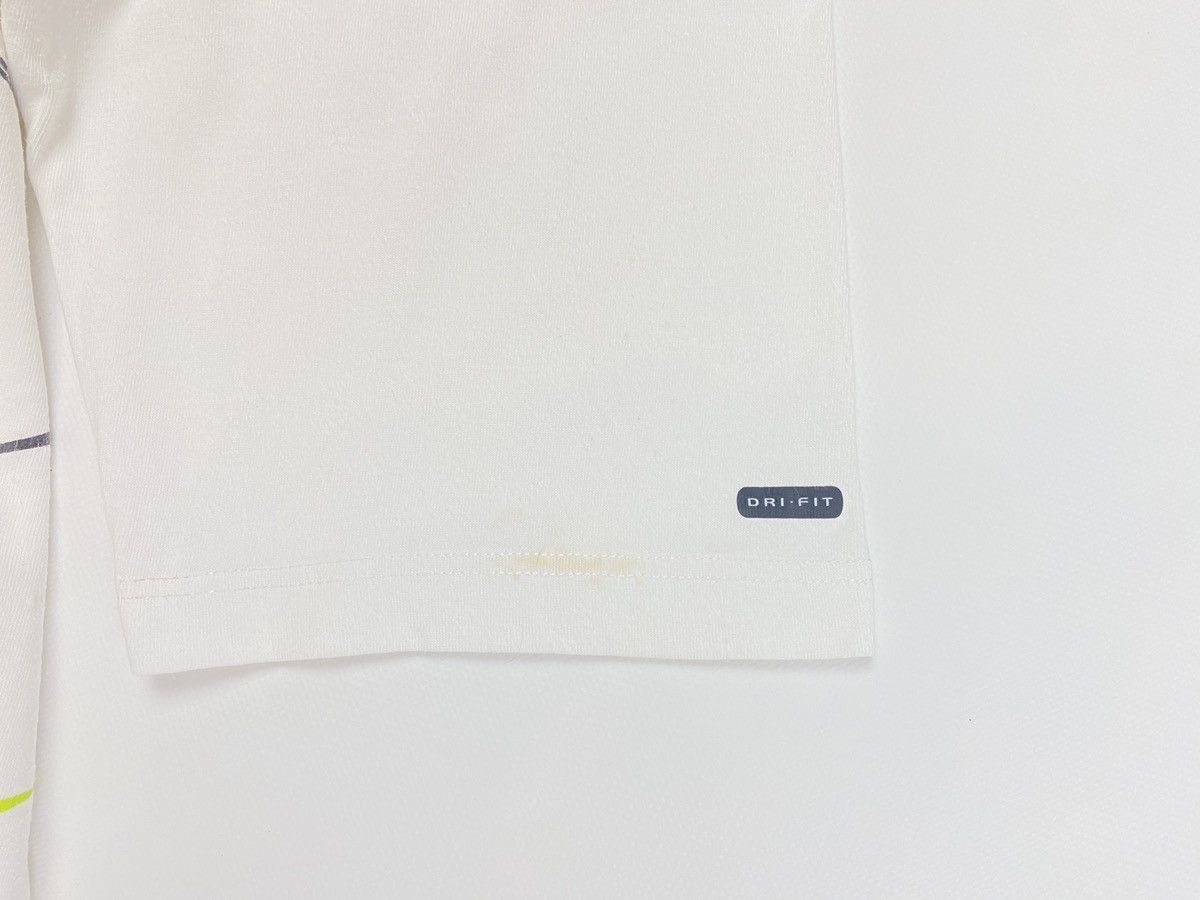 Nike Nike T-Shirt Abstract Geometric Logo Dry Fit Size US M / EU 48-50 / 2 - 9 Thumbnail