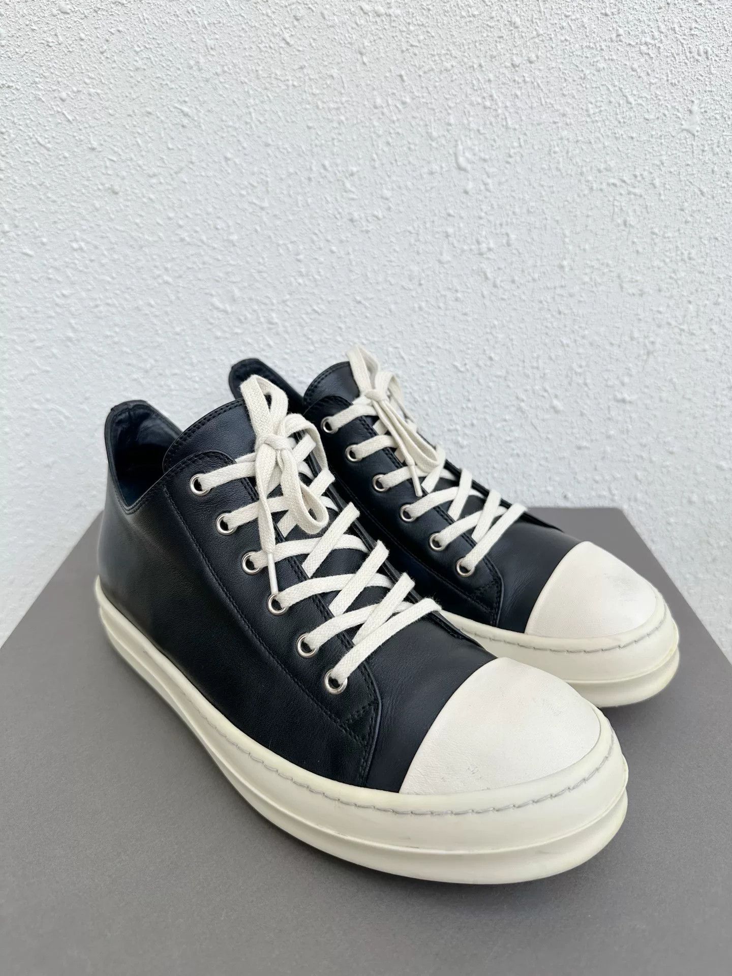 Rick Owens Rick Owens x Converse Low-Top Patent Leather Size US 8 / EU 41 - 1 Thumbnail