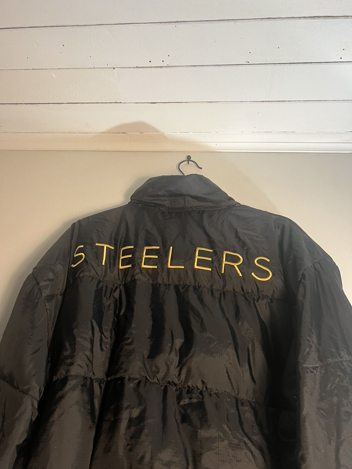 NFL × Pro Player 90s 🔥Steelers🔥 Pro Player puffer jacket Size US L / EU 52-54 / 3 - 6 Thumbnail