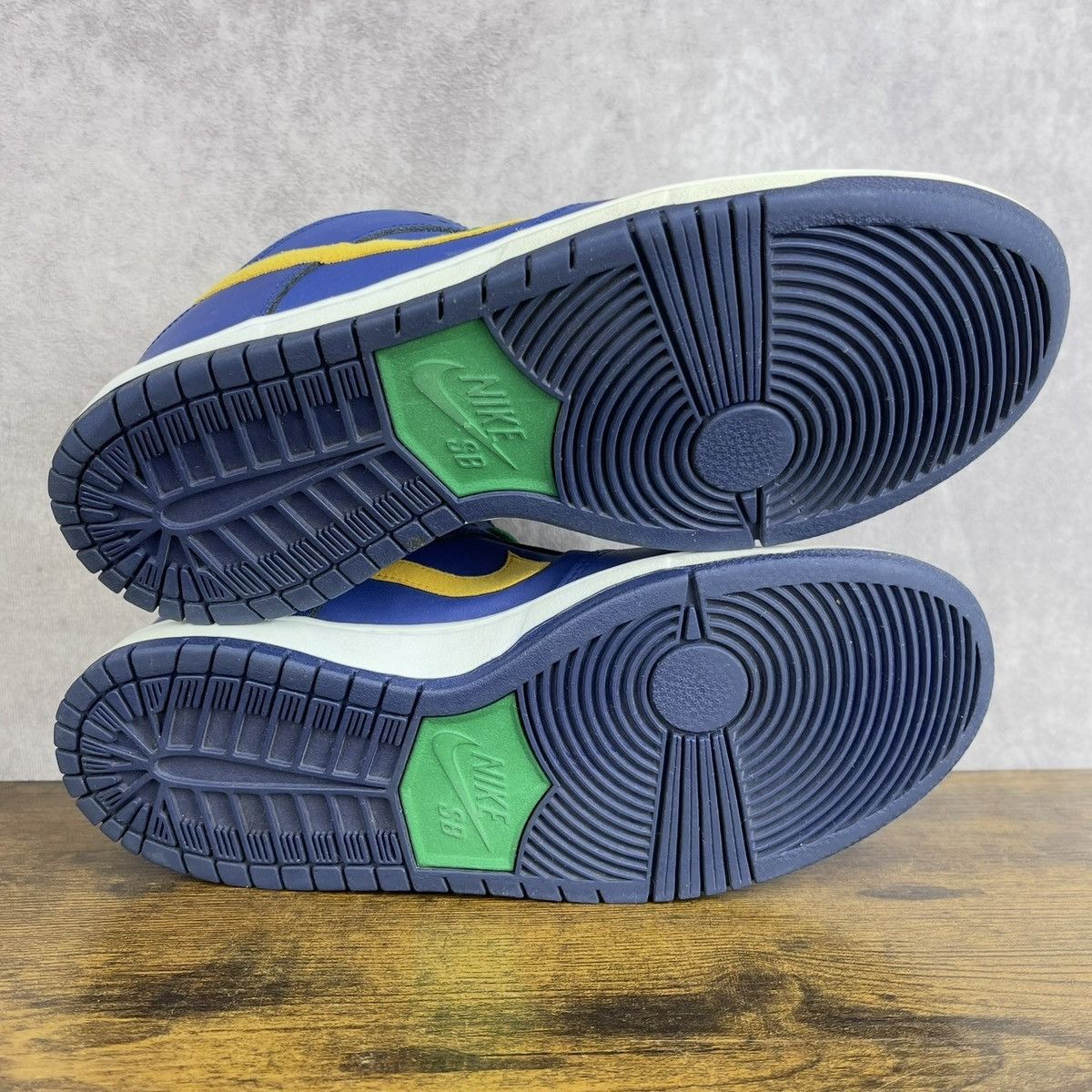 Nike SB Nike Dunk Low Pro SB Royal Blue Midas Gold 304292-473 Shoes Size US 9.5 / EU 42-43 - 7 Thumbnail